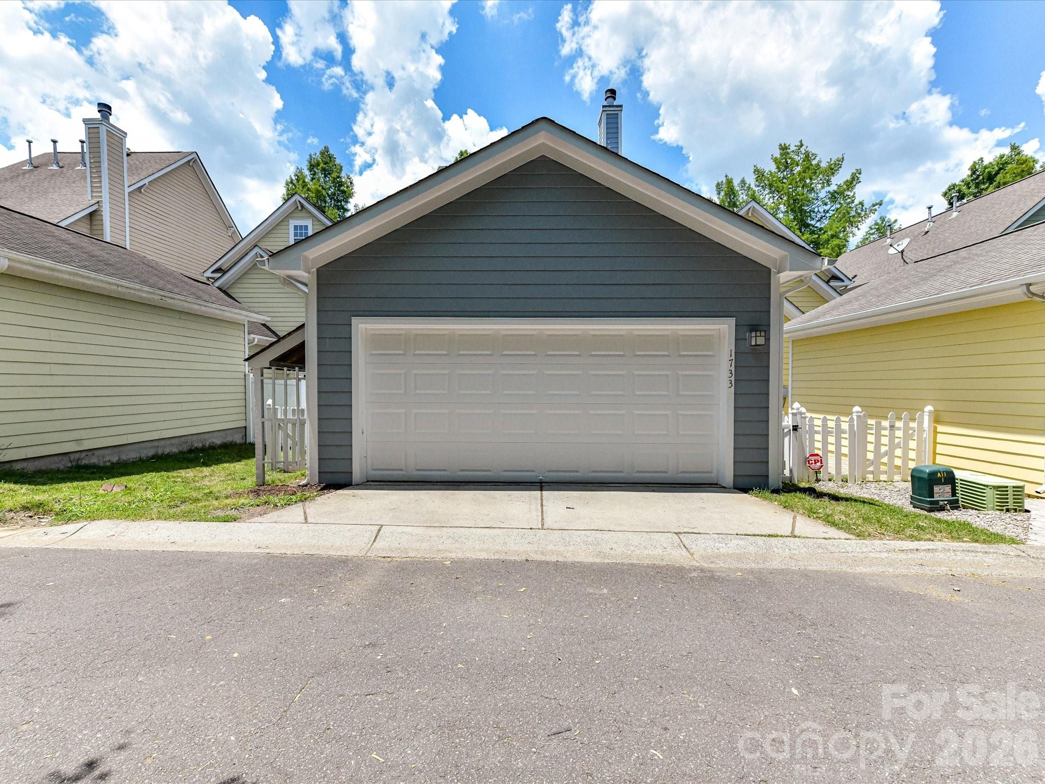 1733 Lela Avenue — Charlotte