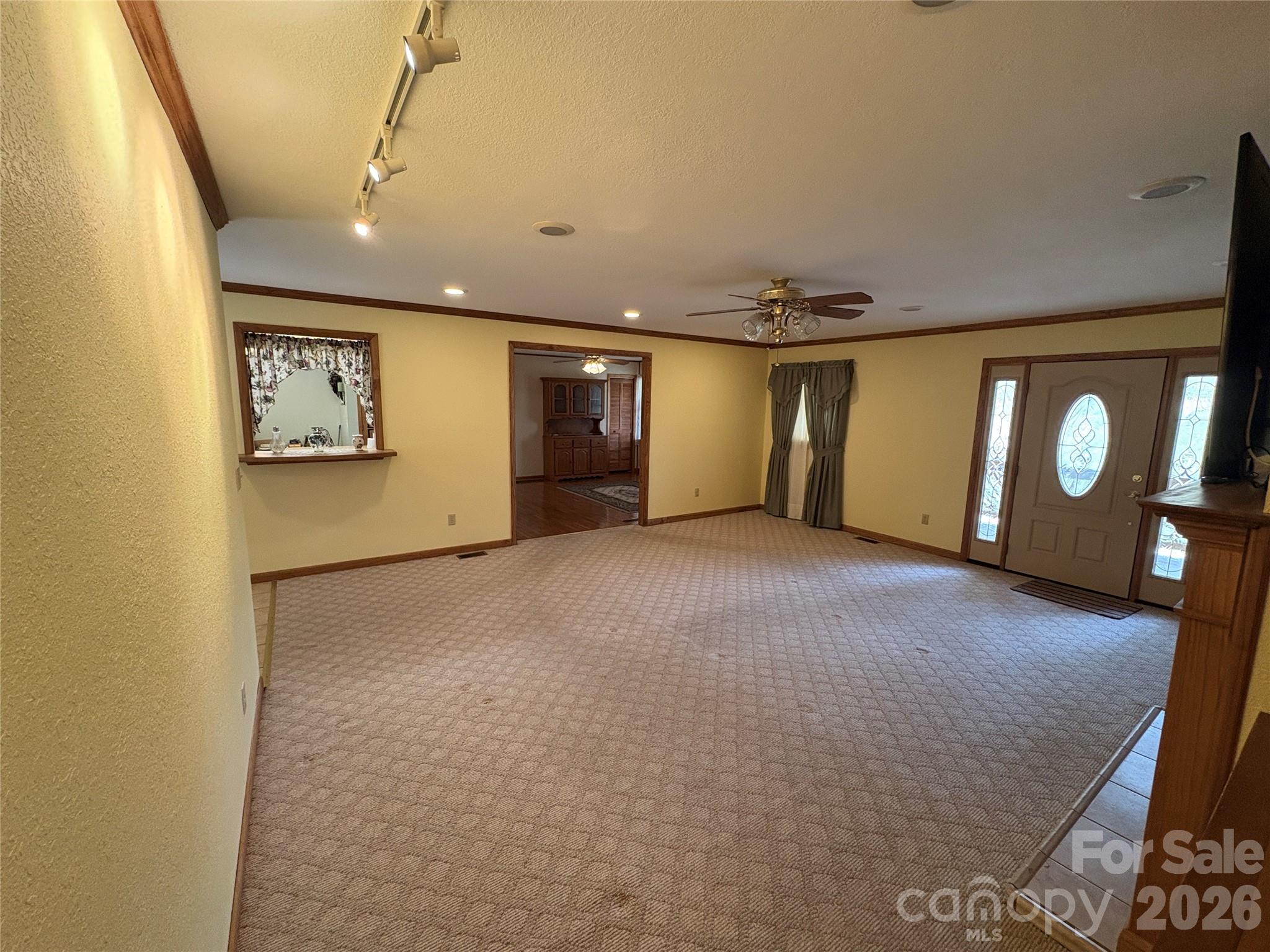 299 McDowell Lane — Burnsville