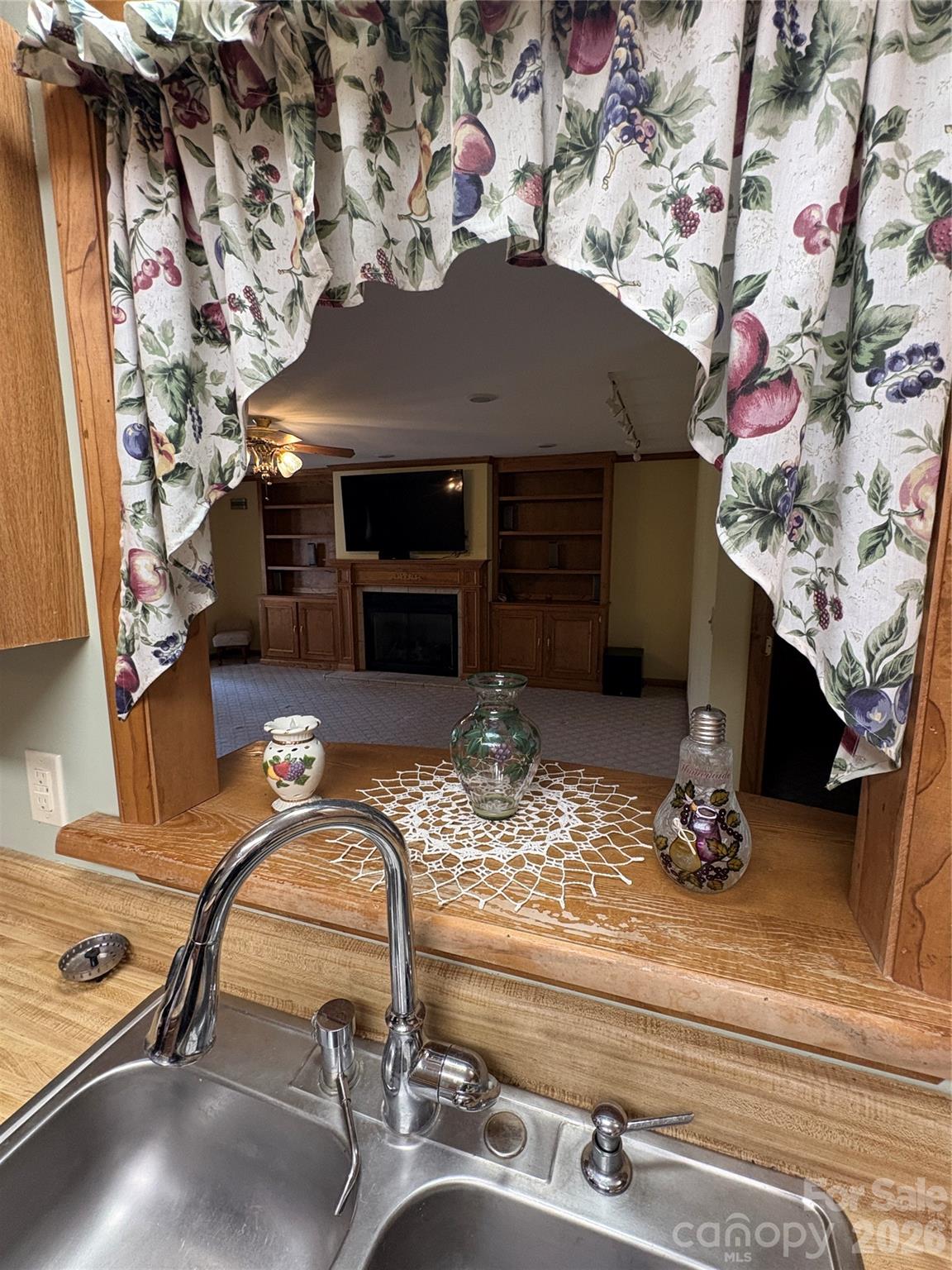 299 McDowell Lane — Burnsville