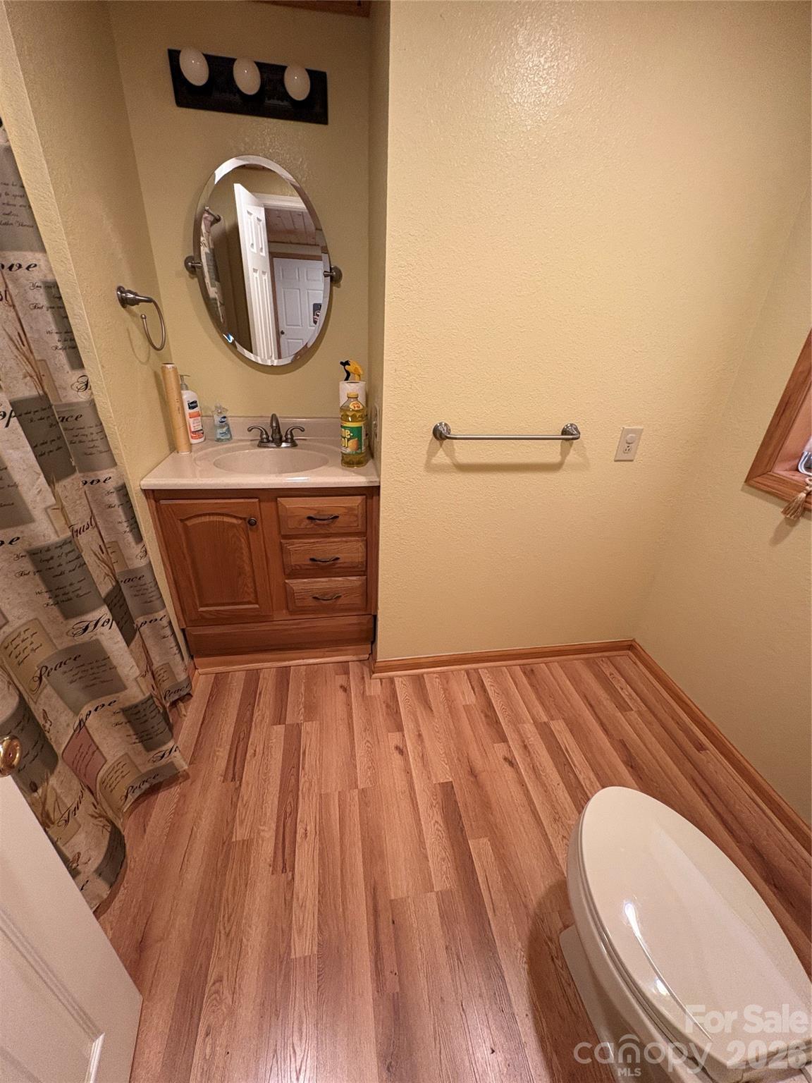 299 McDowell Lane — Burnsville