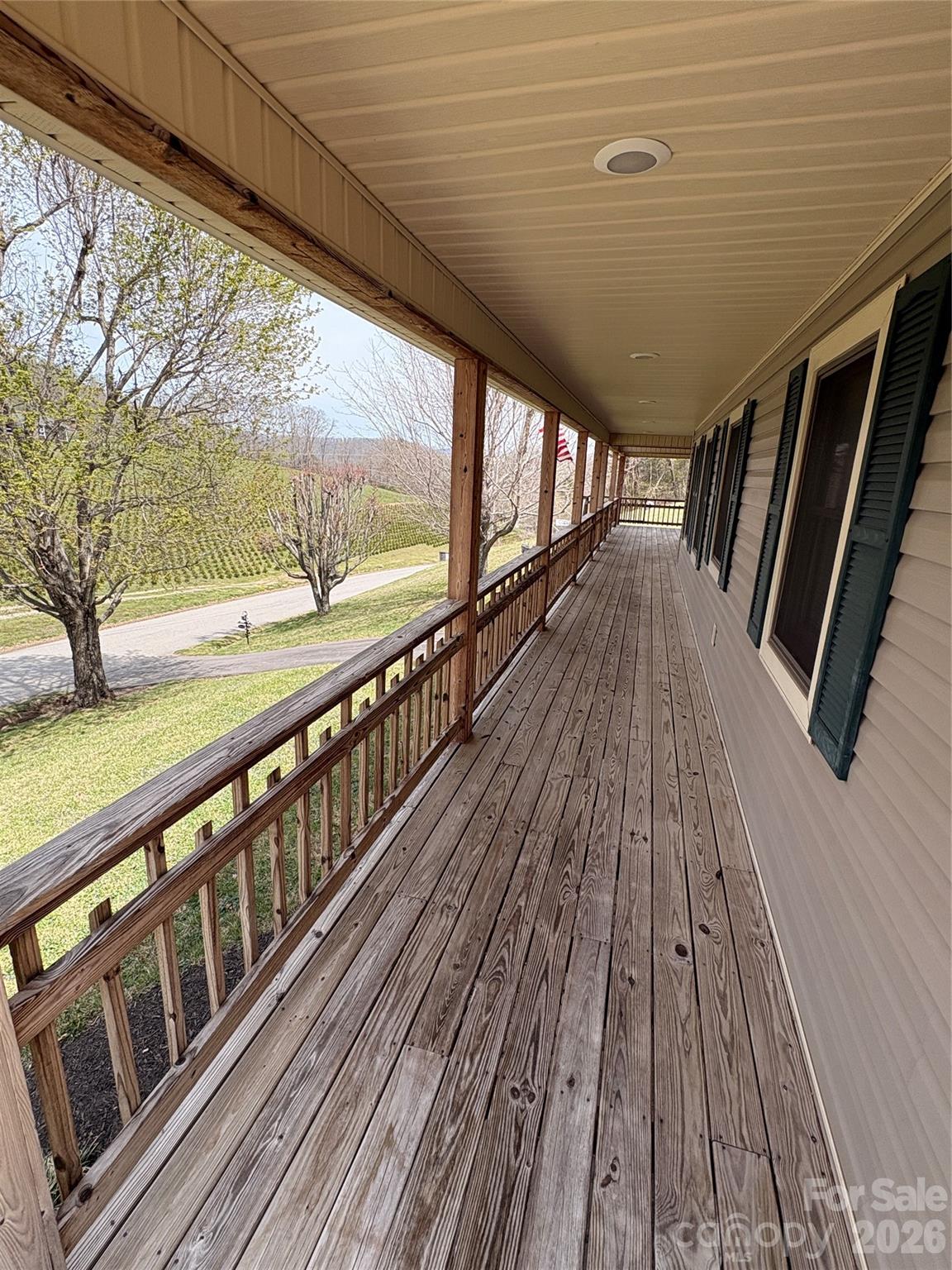 299 McDowell Lane — Burnsville