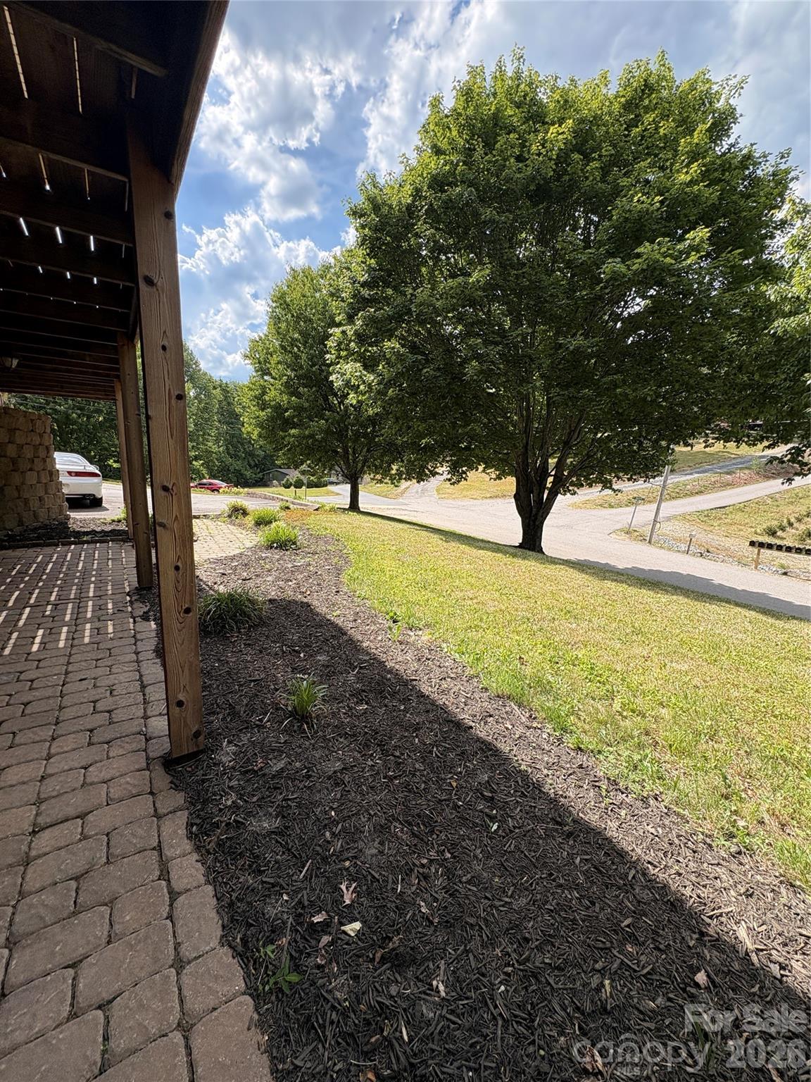 299 McDowell Lane — Burnsville