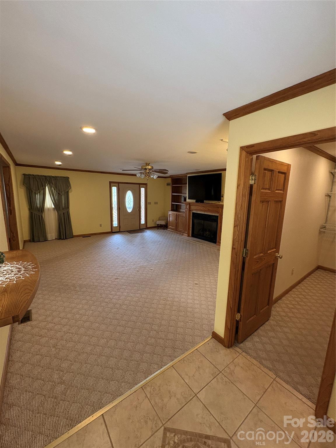 299 McDowell Lane — Burnsville