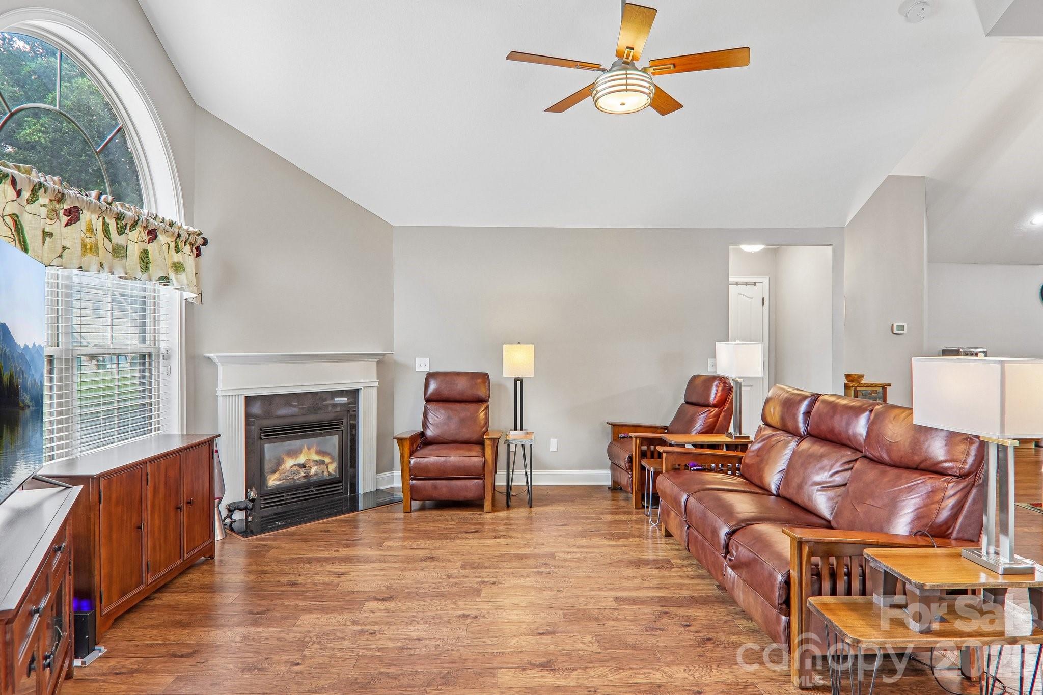 174 Summerfield Place — Flat Rock