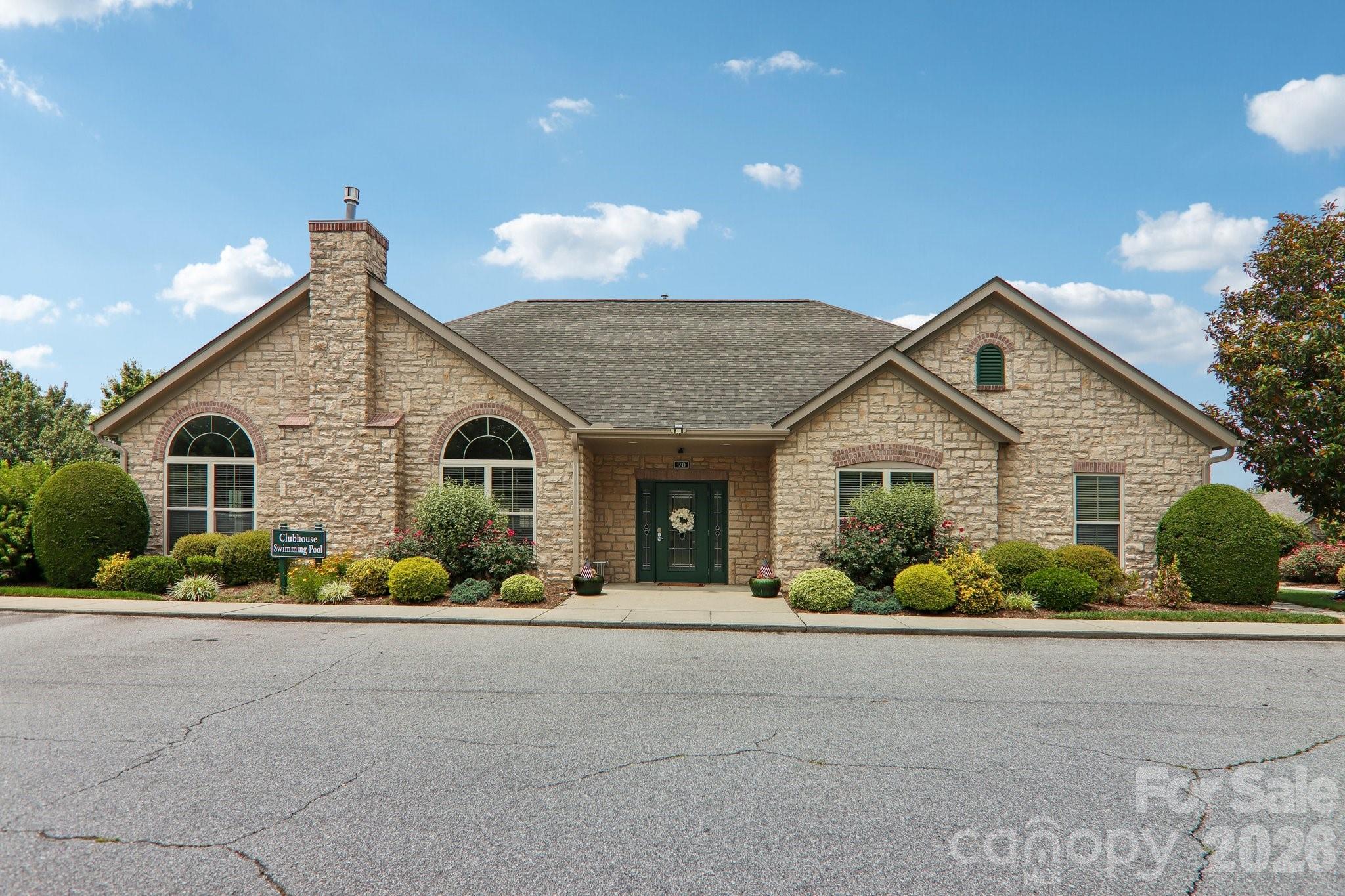 174 Summerfield Place — Flat Rock