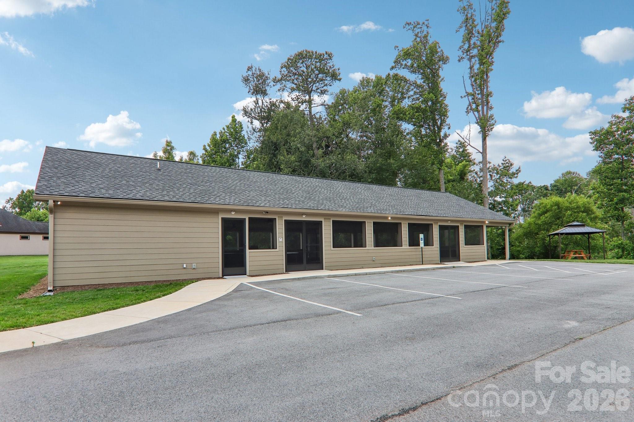 174 Summerfield Place — Flat Rock