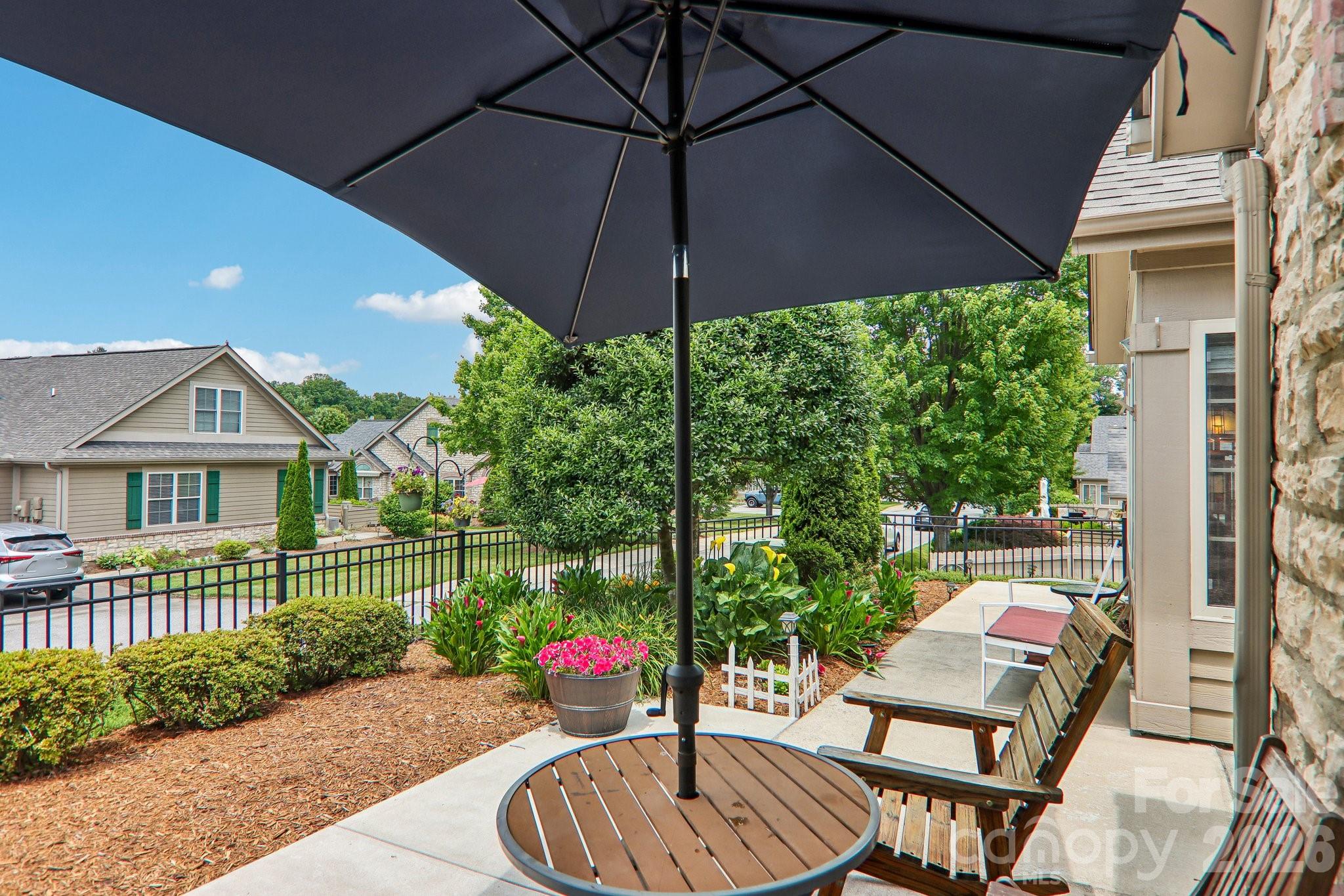 174 Summerfield Place — Flat Rock