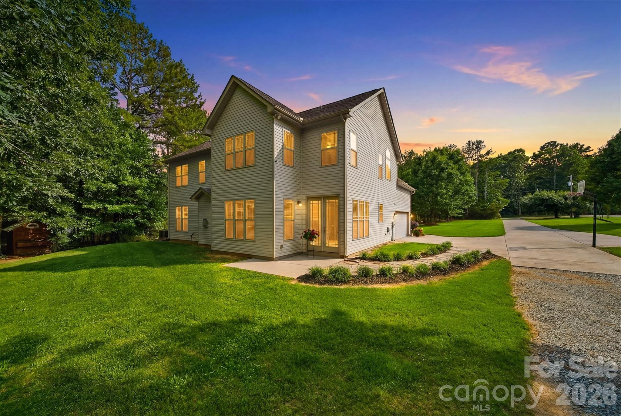 2419 Dellwood Drive — Monroe