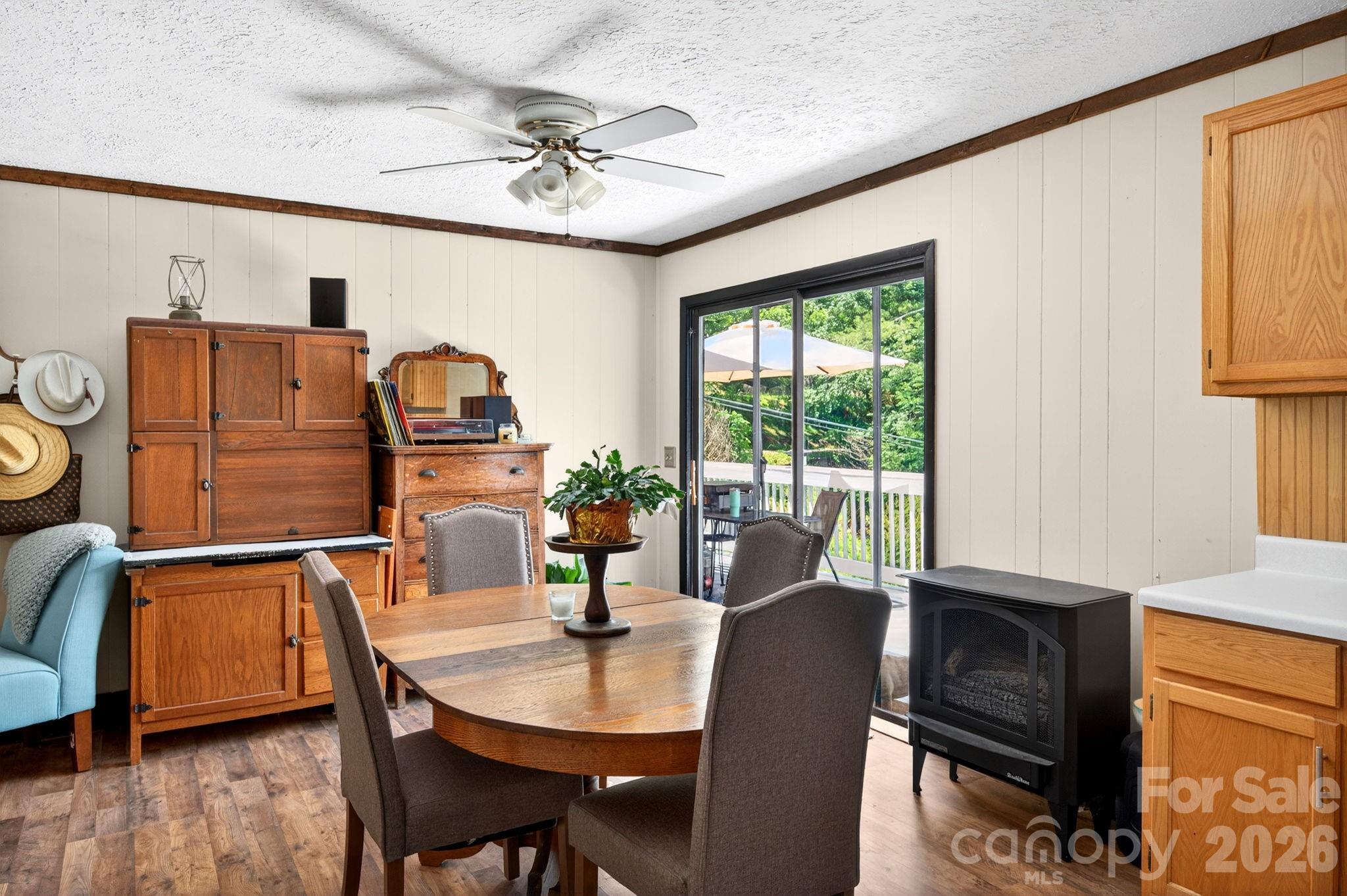 30 Reeves Drive — Burnsville