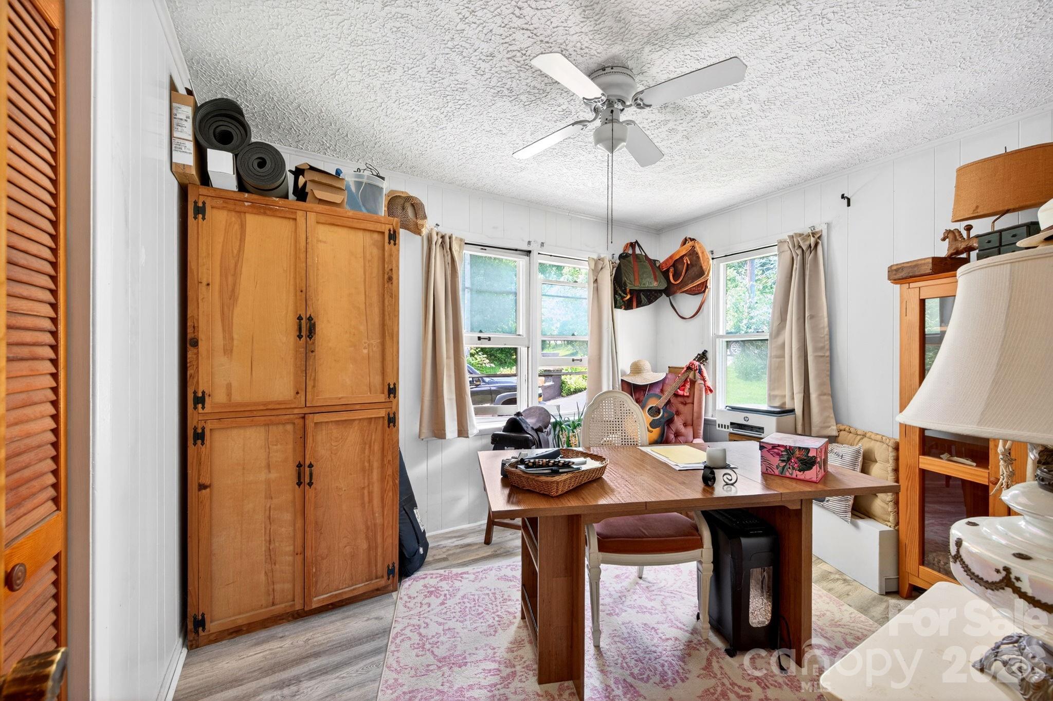 30 Reeves Drive — Burnsville