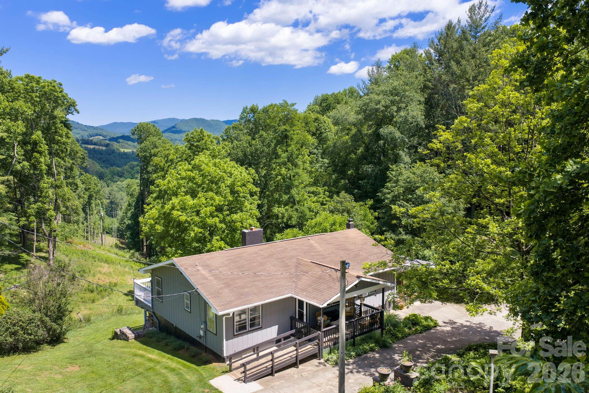 30 Reeves Drive — Burnsville