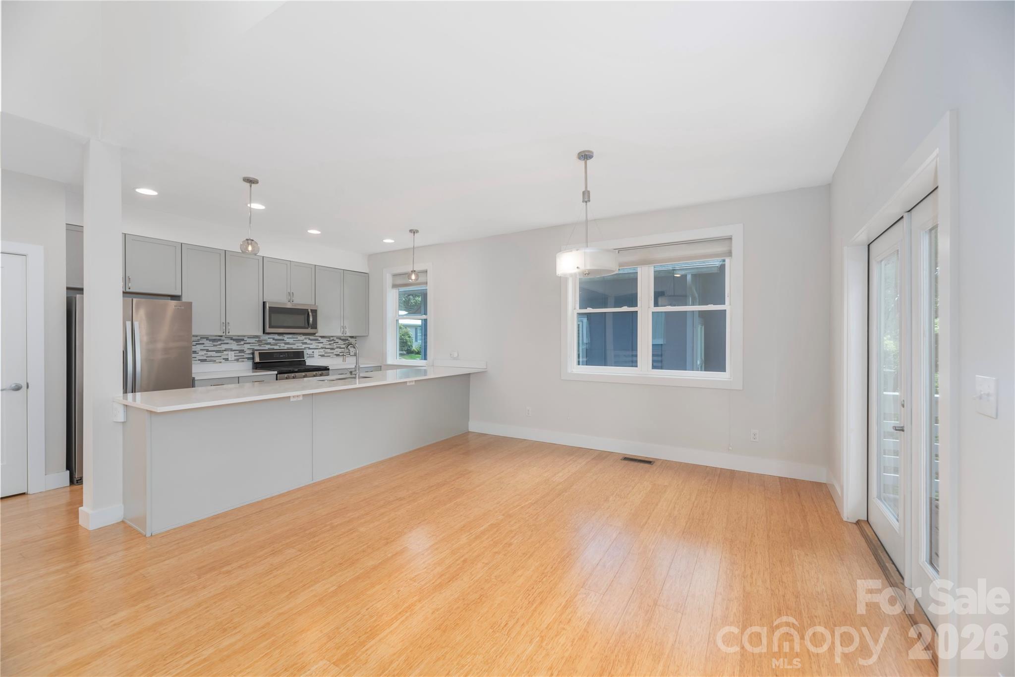 39 Hubbard Avenue — Asheville
