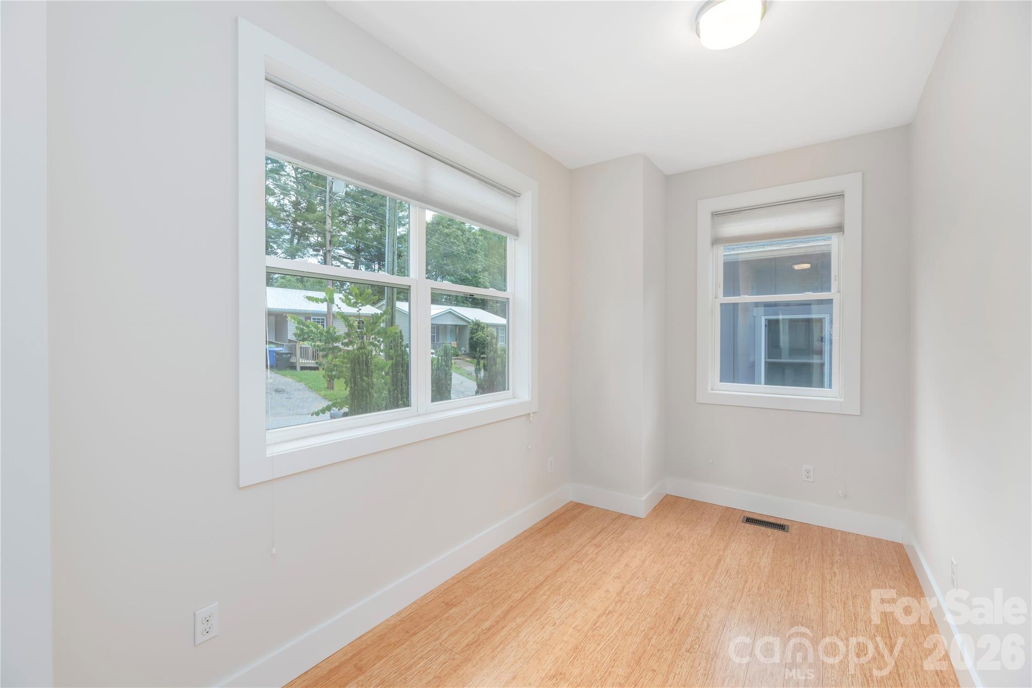 39 Hubbard Avenue — Asheville