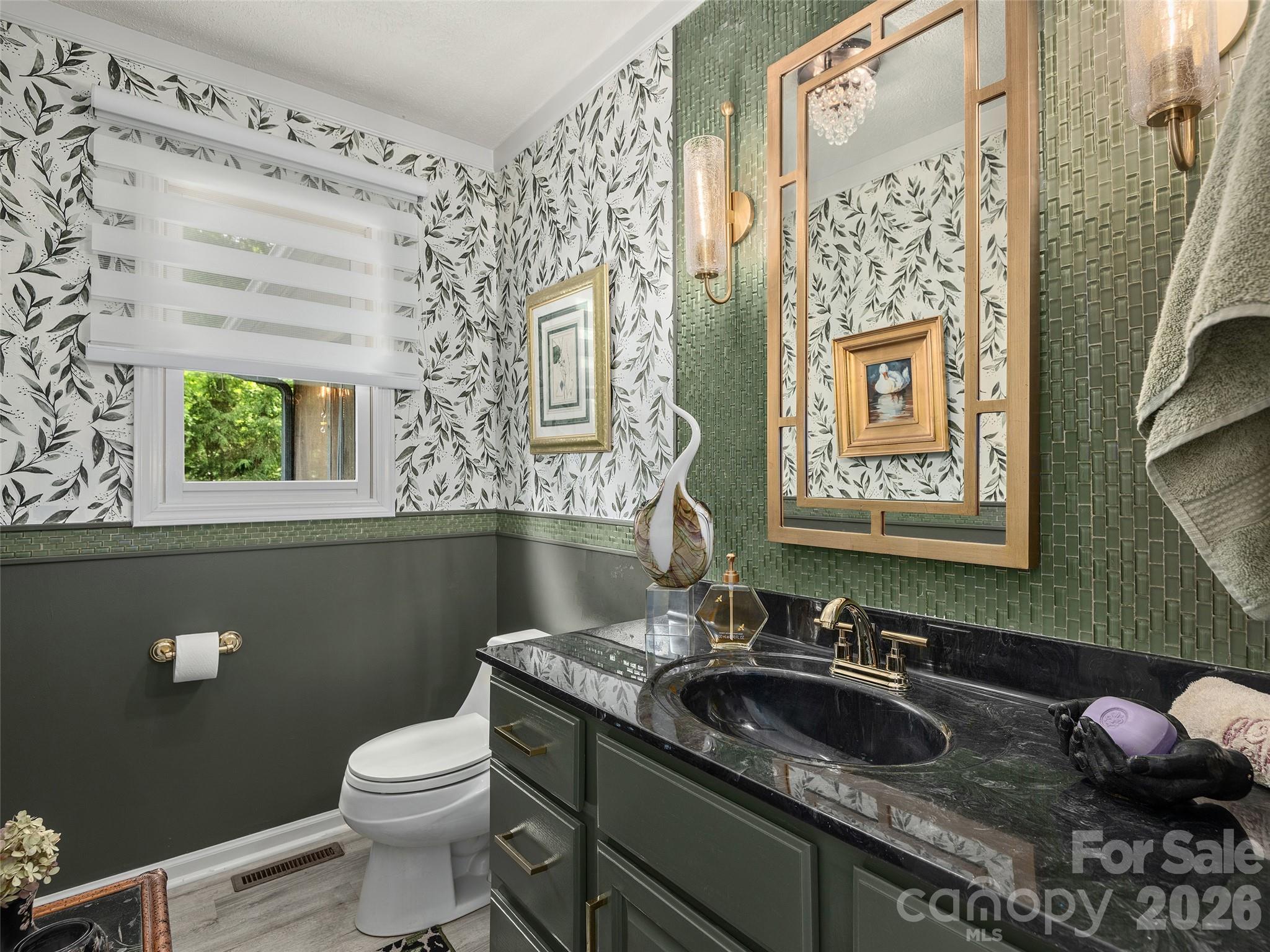 122 Brandon Road — Hendersonville
