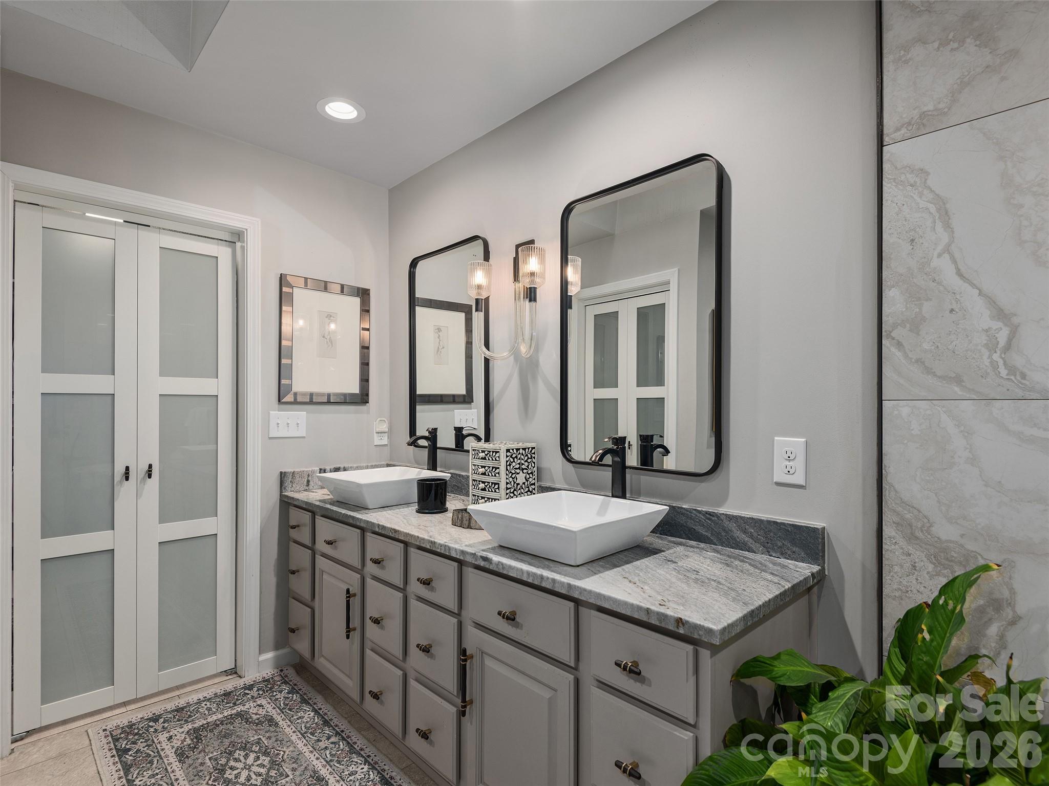 122 Brandon Road — Hendersonville
