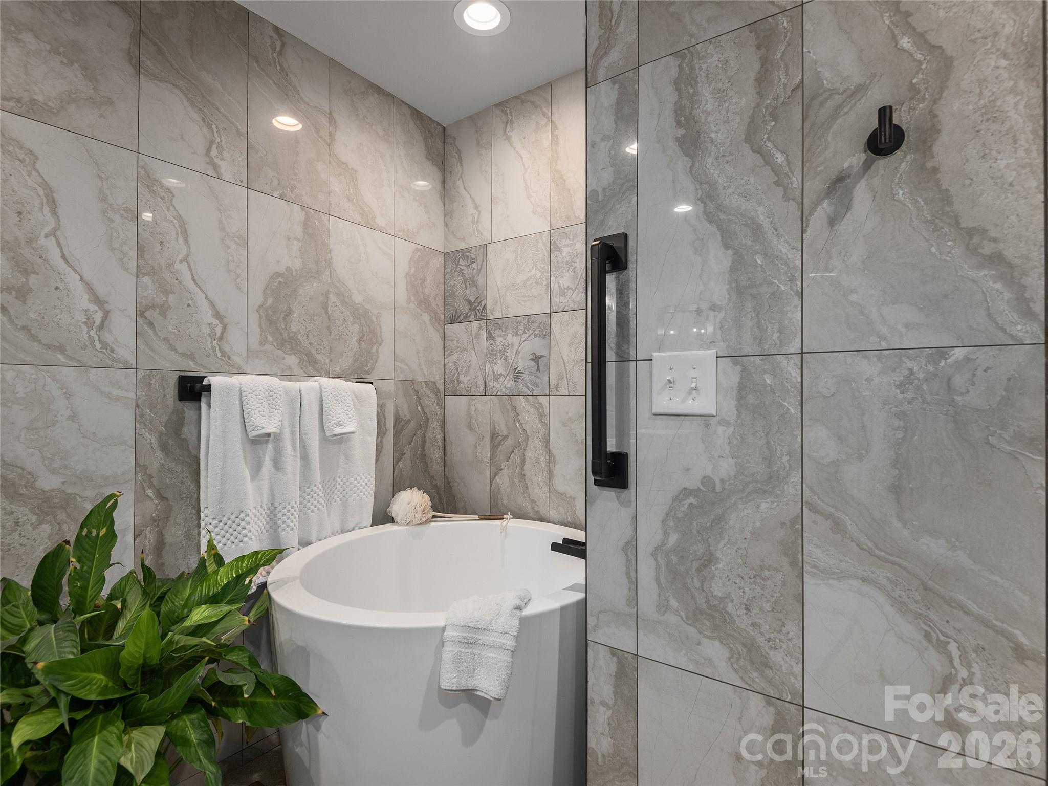 122 Brandon Road — Hendersonville