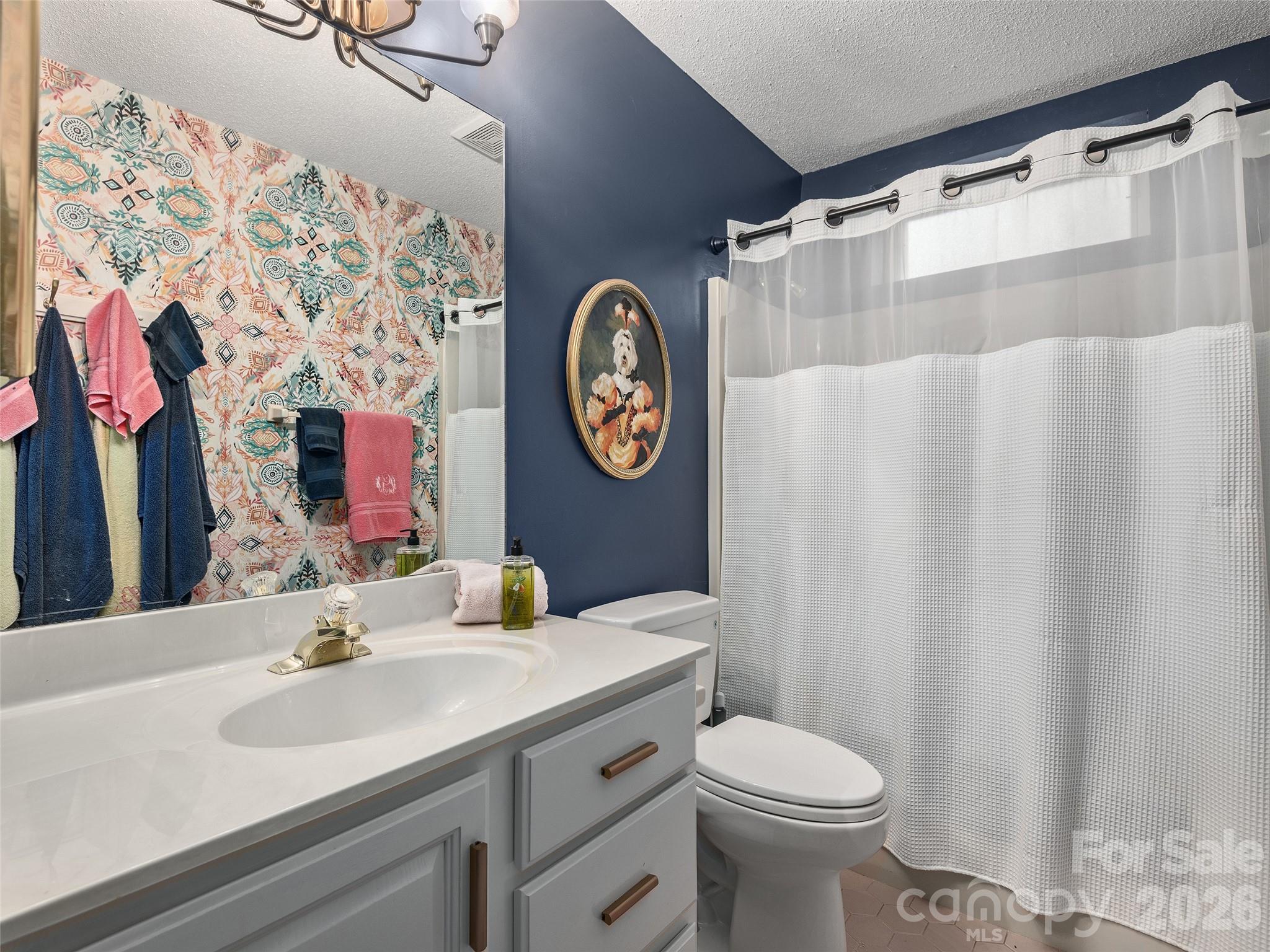 122 Brandon Road — Hendersonville