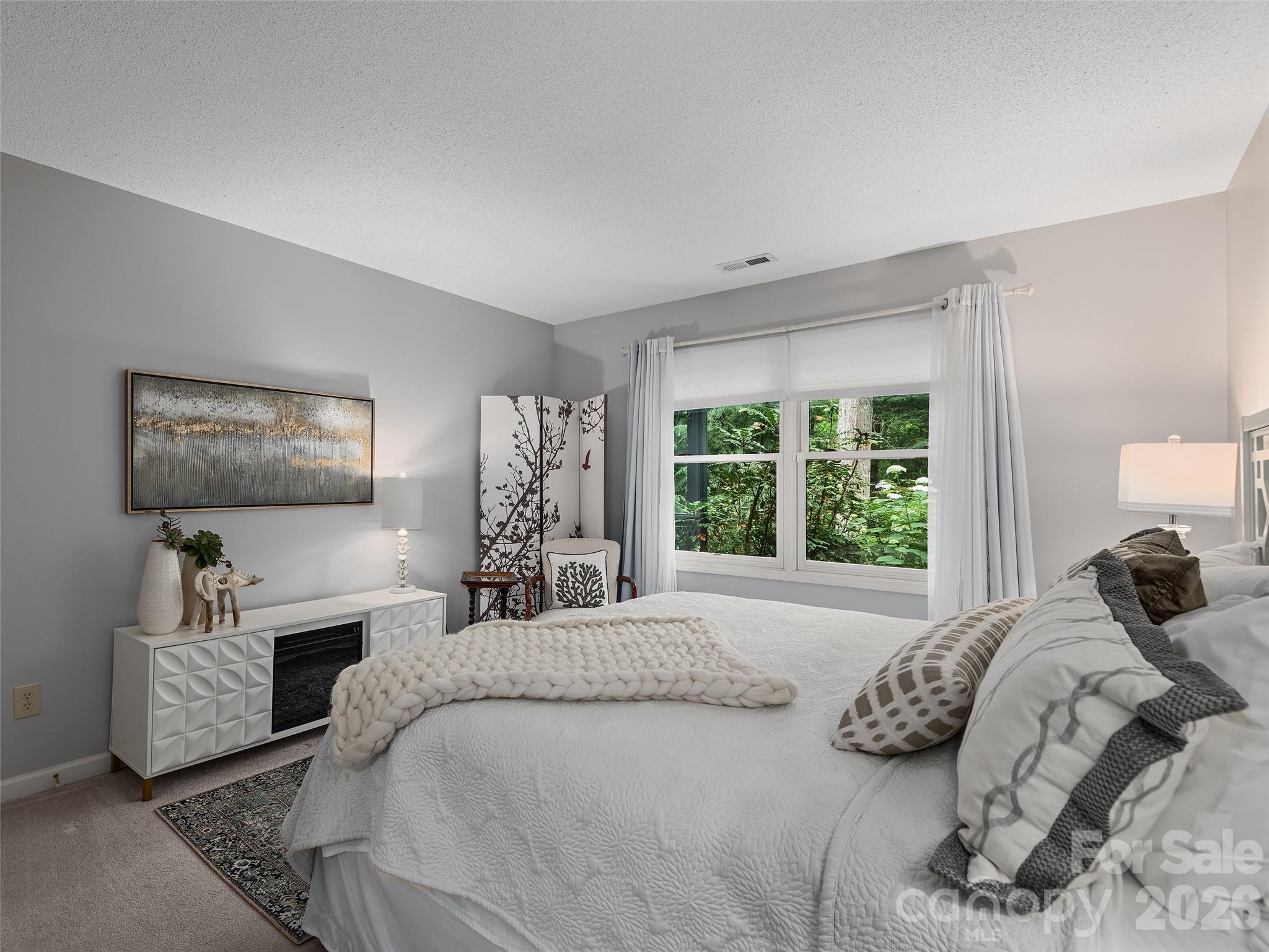 122 Brandon Road — Hendersonville