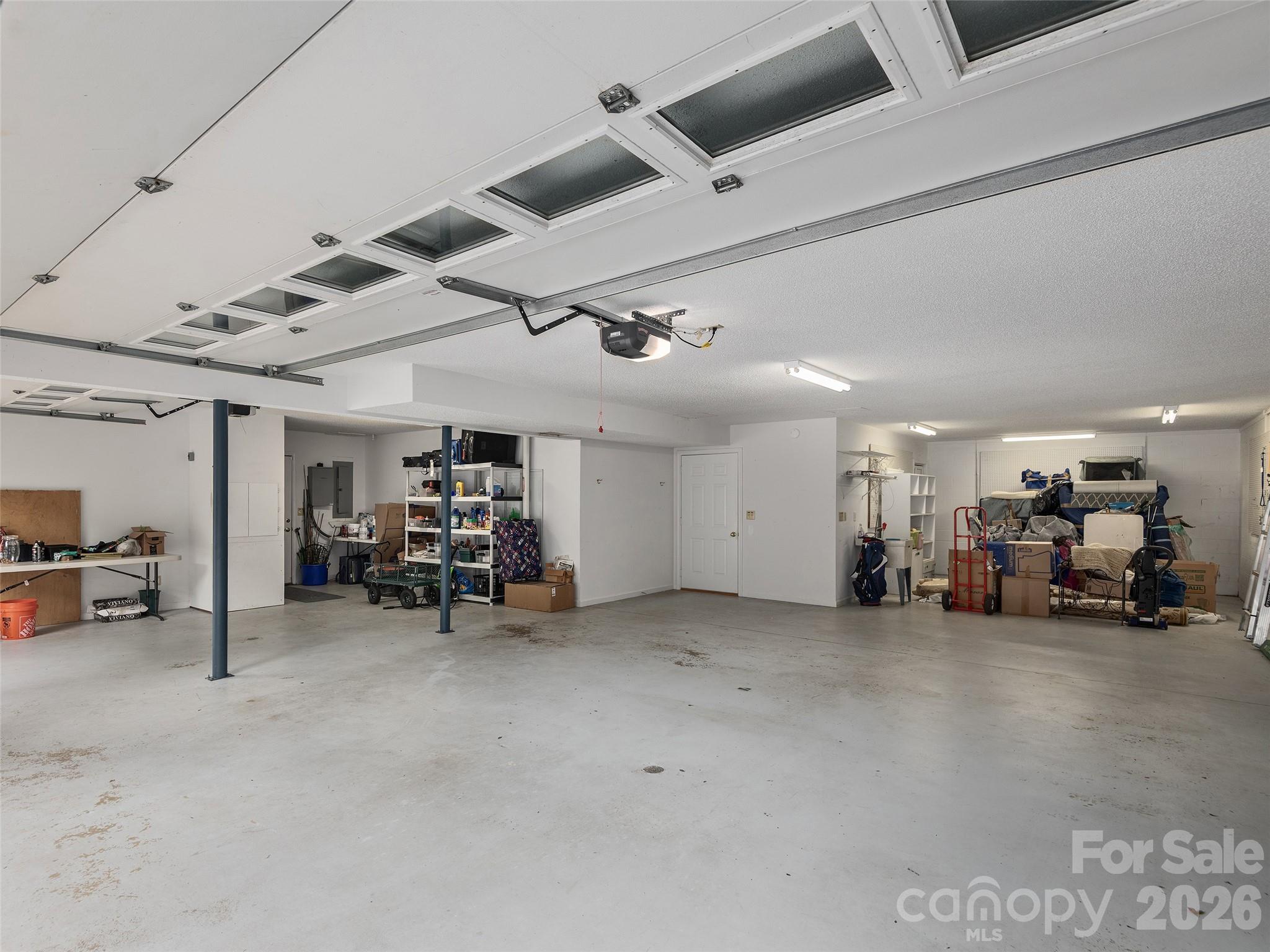 122 Brandon Road — Hendersonville