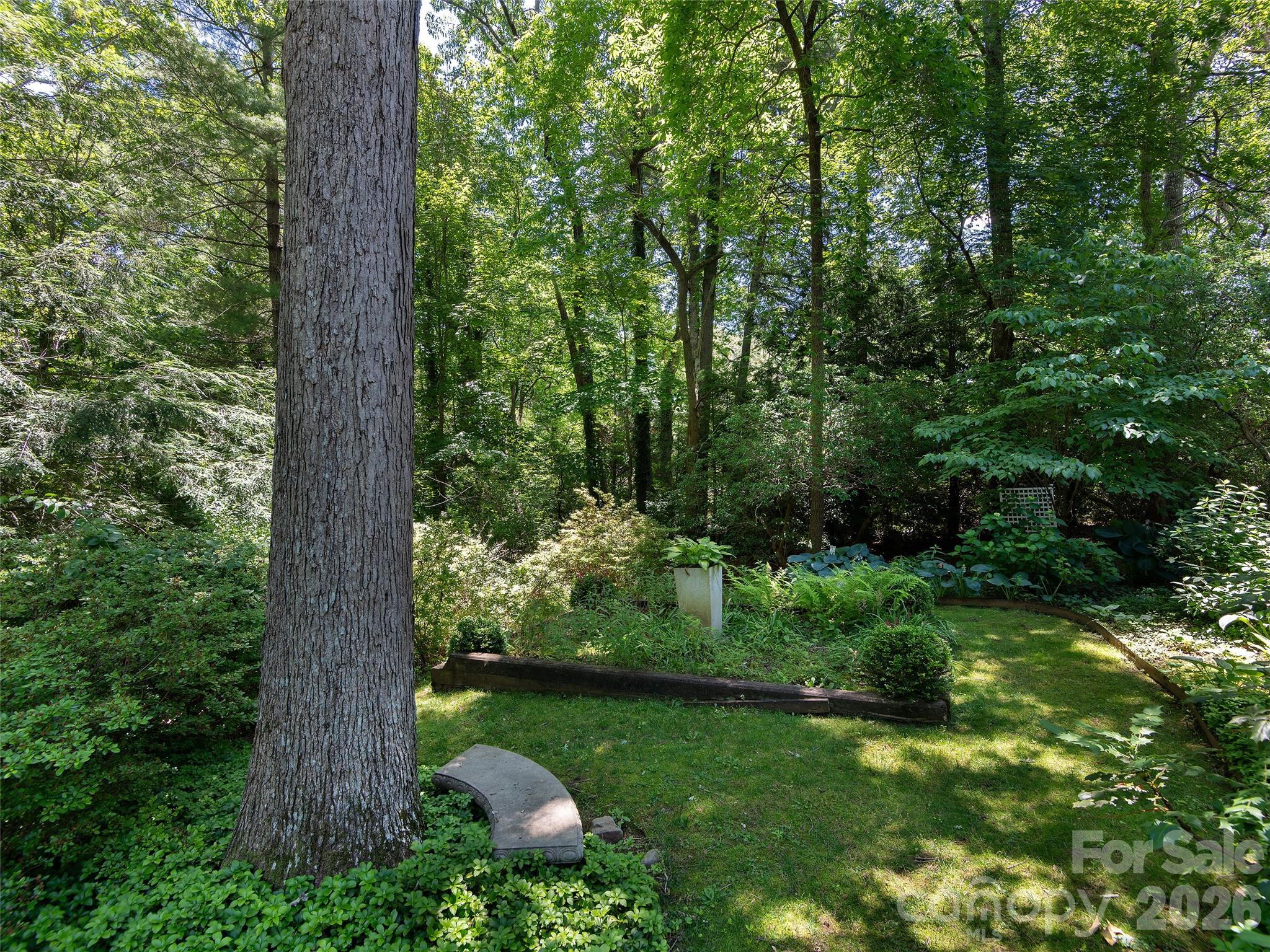 122 Brandon Road — Hendersonville
