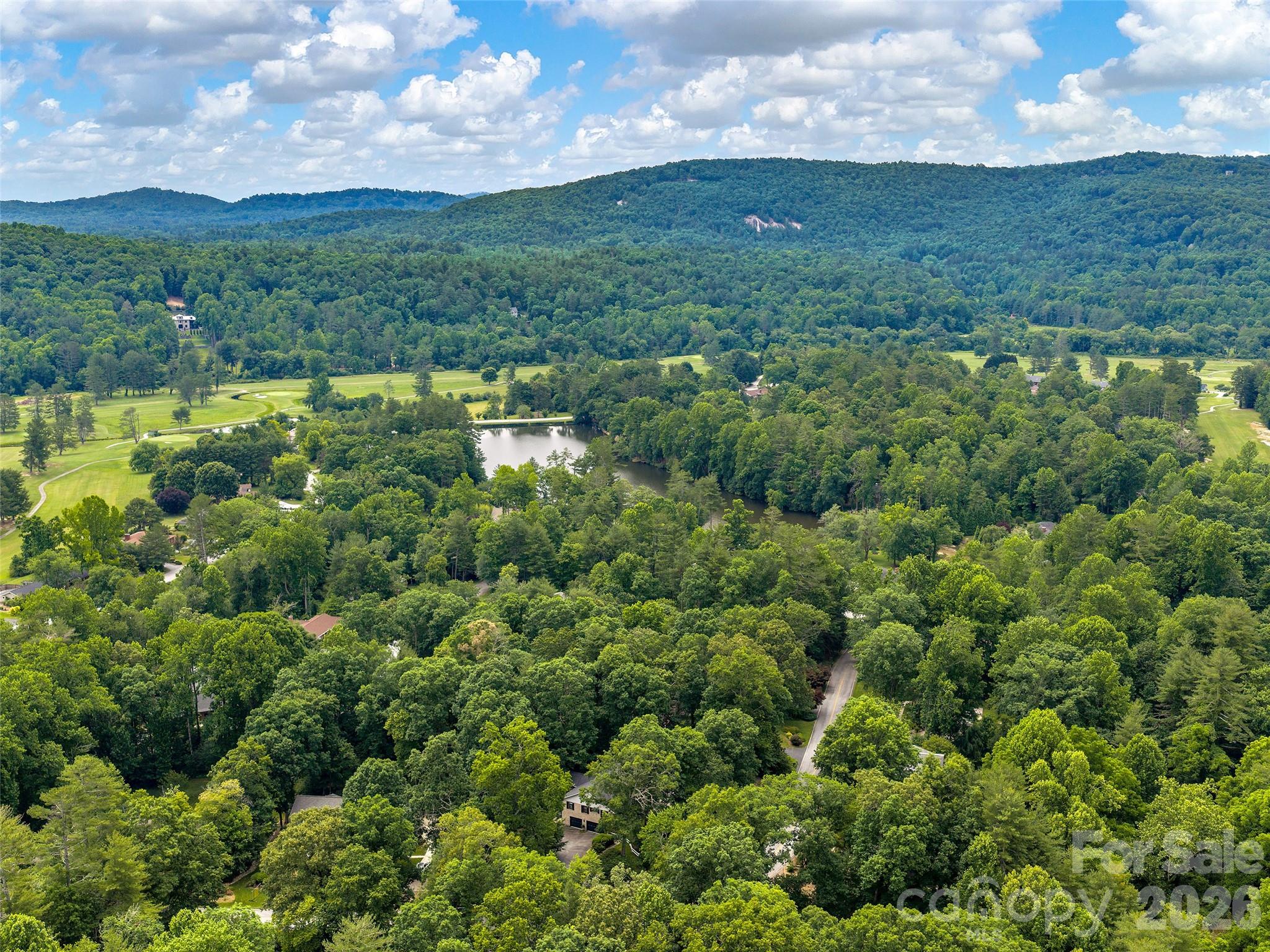 122 Brandon Road — Hendersonville