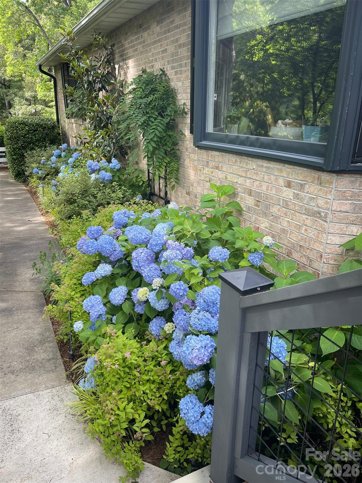 122 Brandon Road — Hendersonville