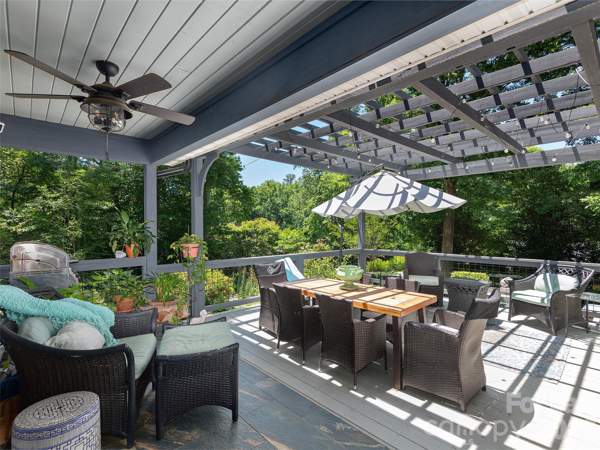 122 Brandon Road — Hendersonville
