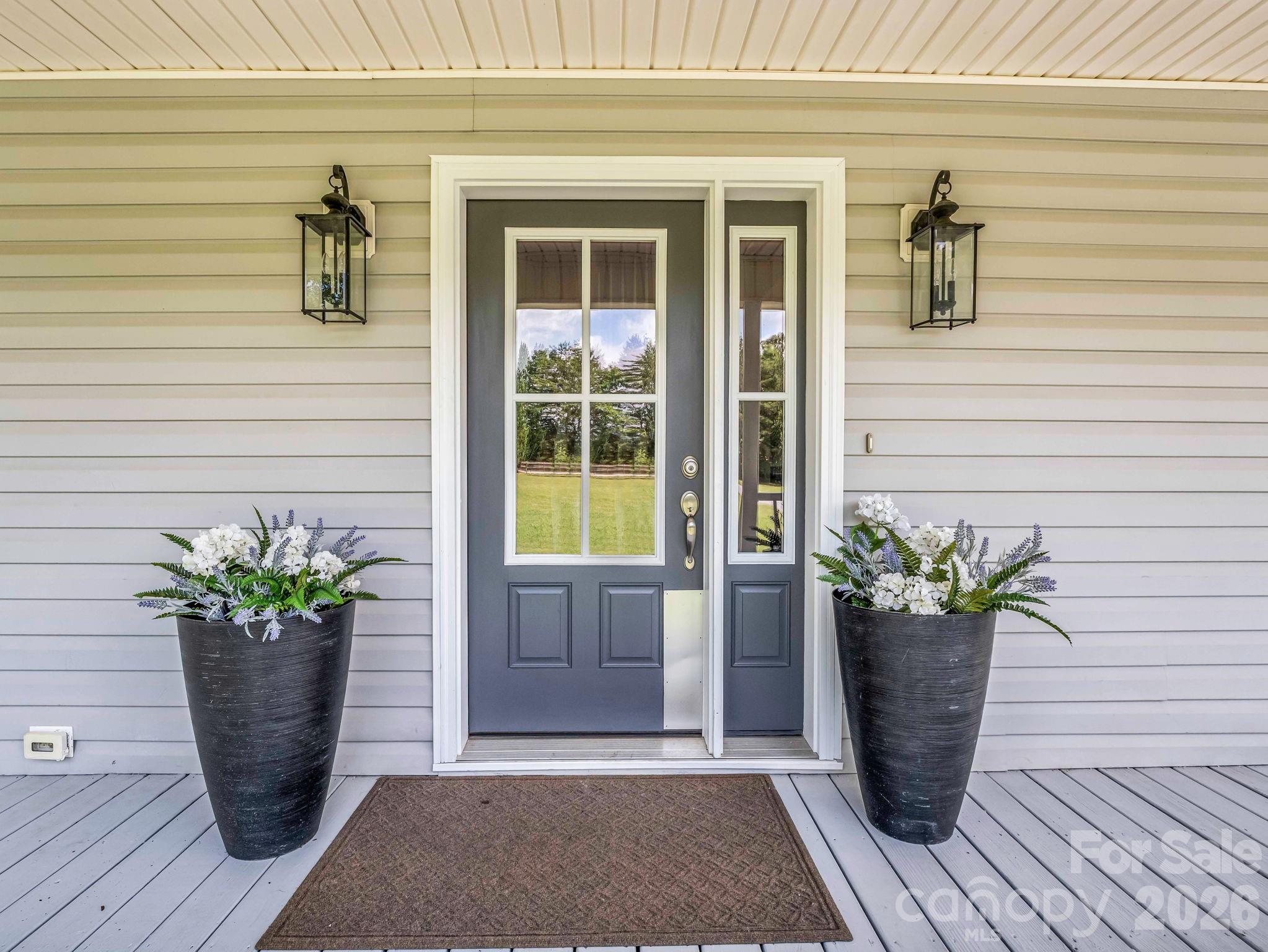 271 Collinsville Road — Columbus