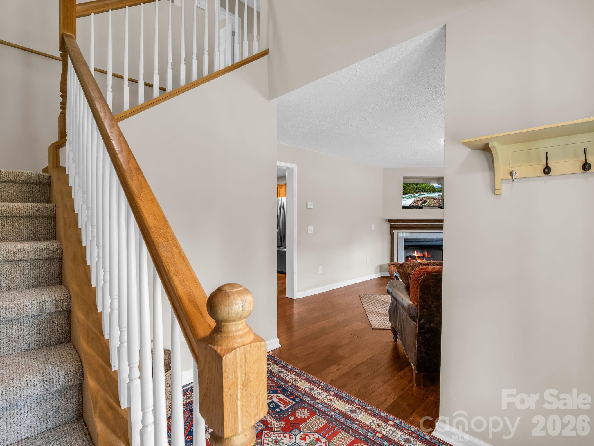 271 Collinsville Road — Columbus