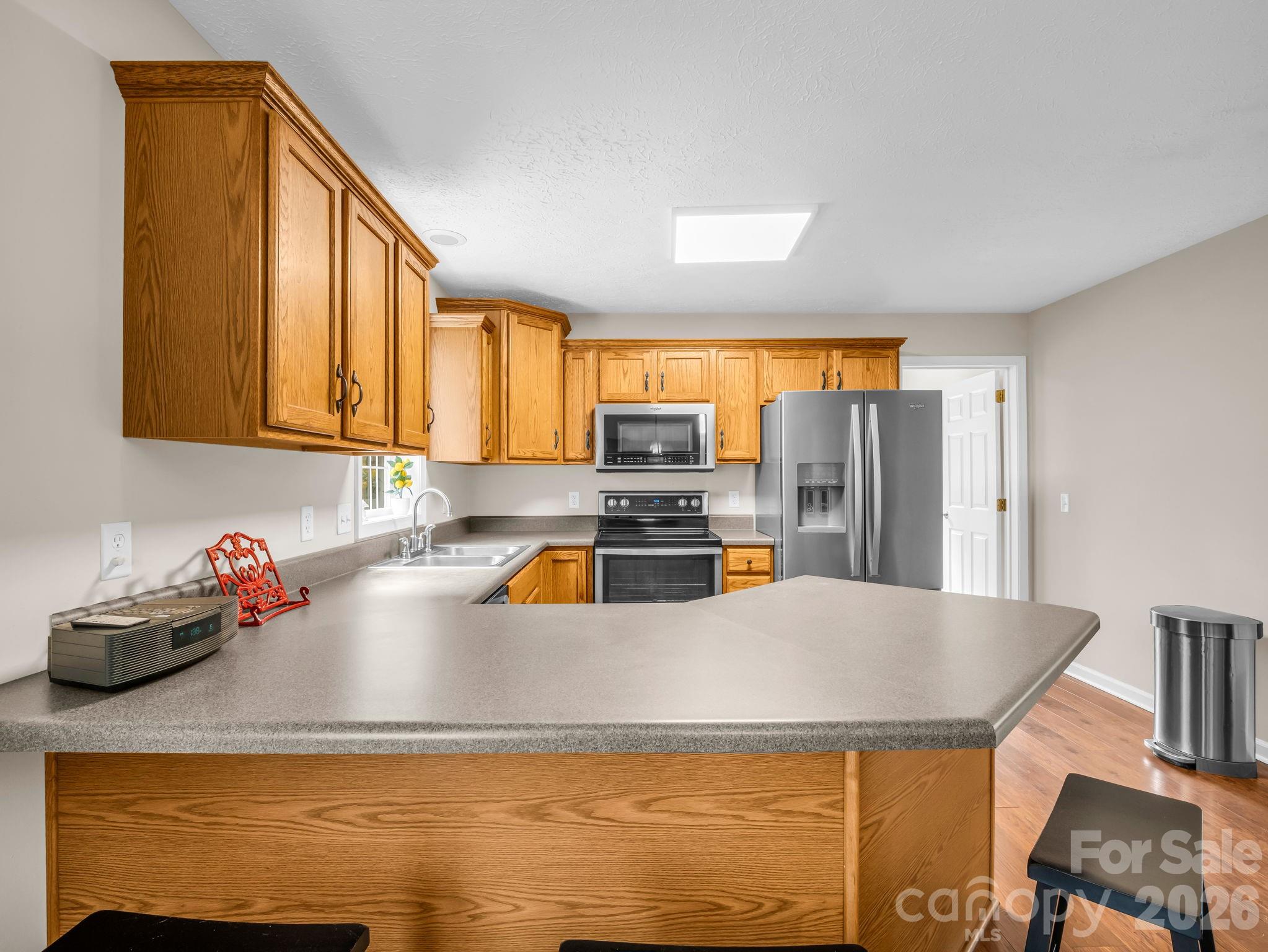 271 Collinsville Road — Columbus