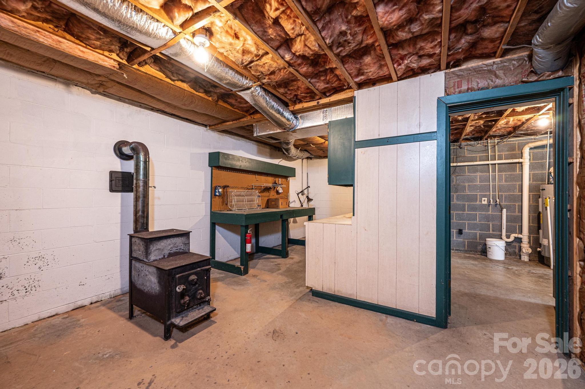 1697 Denver Court — Lenoir