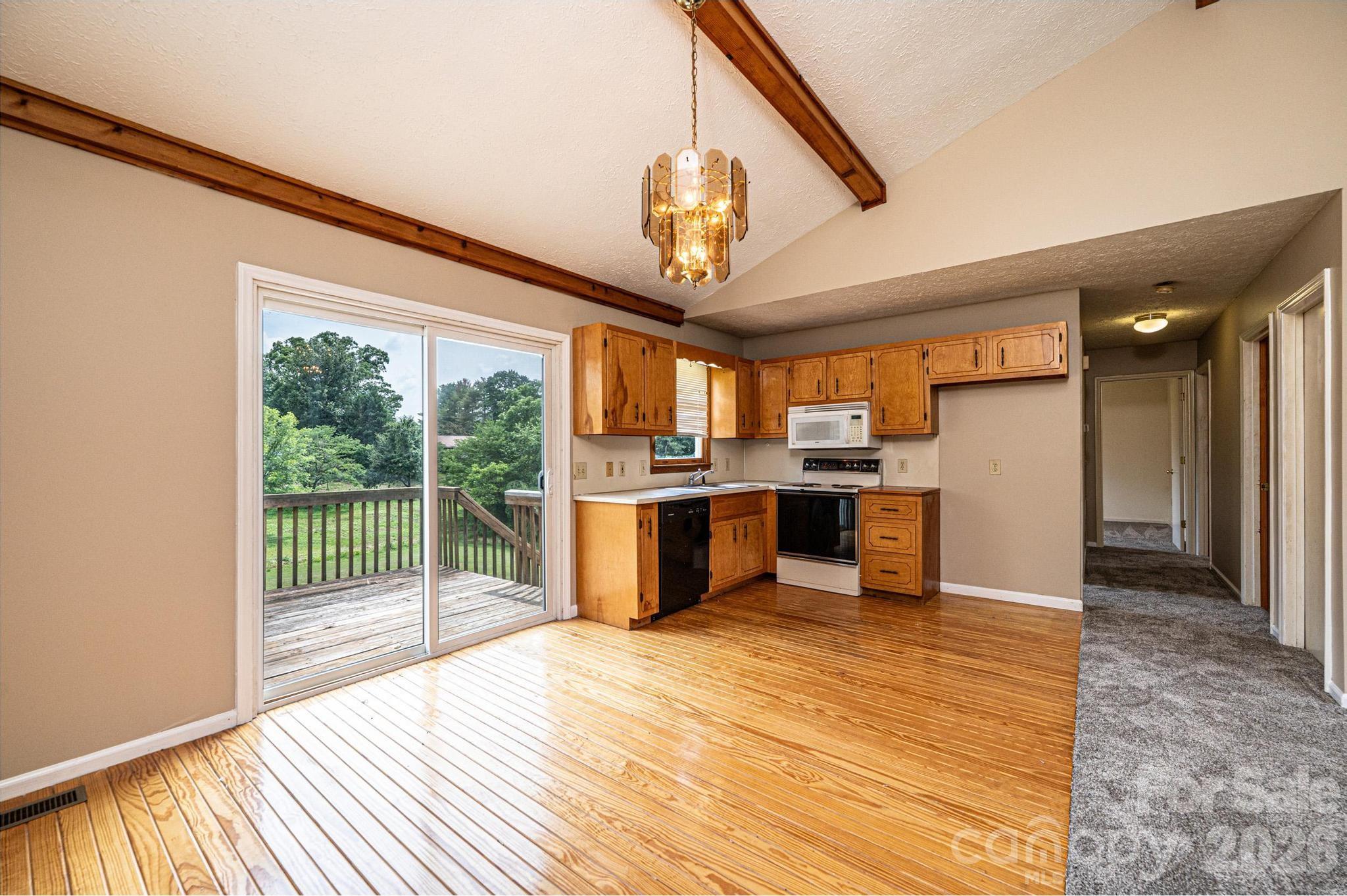 1697 Denver Court — Lenoir