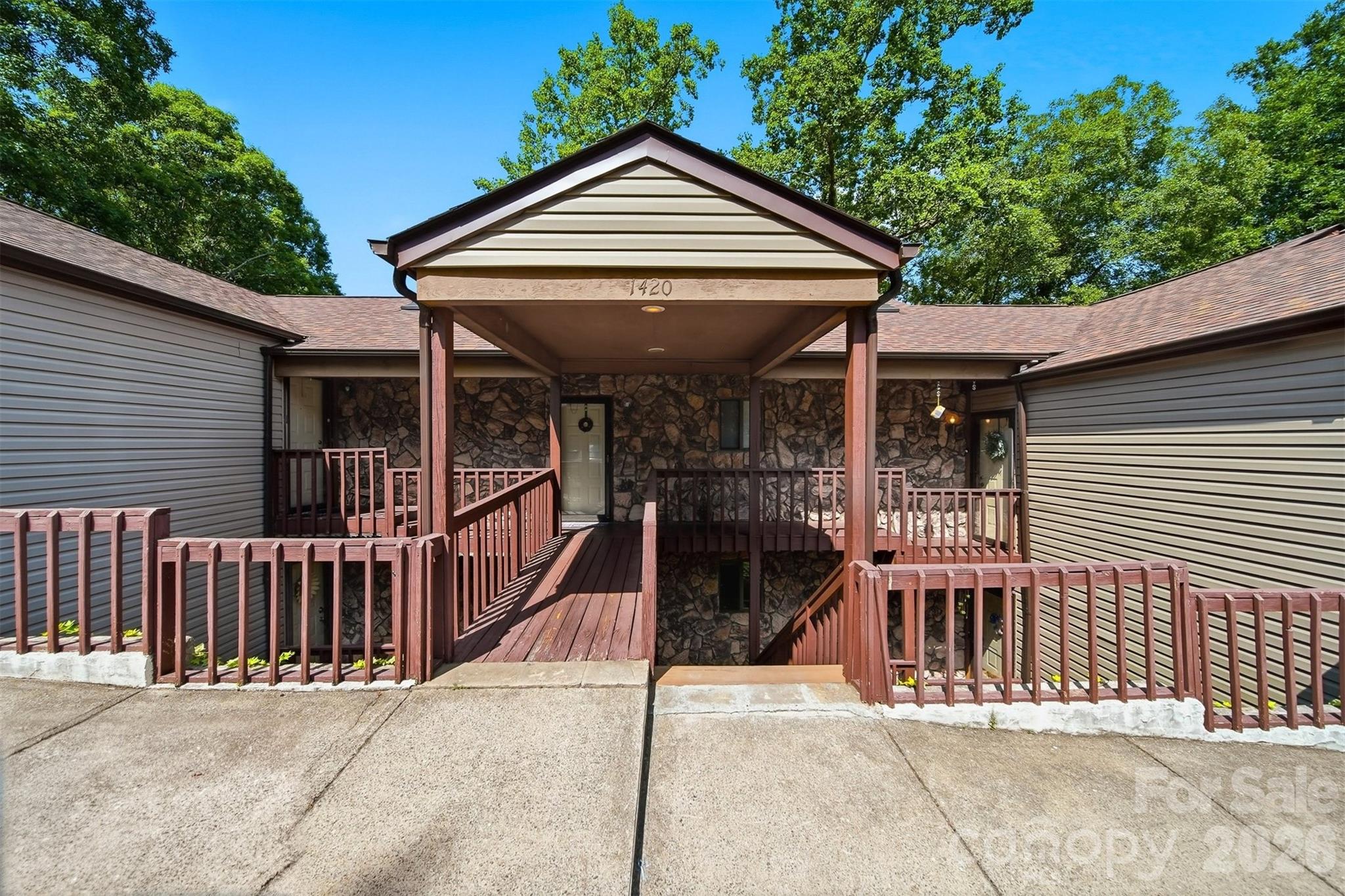 1420 11th Street Drive NW #23 — Hickory