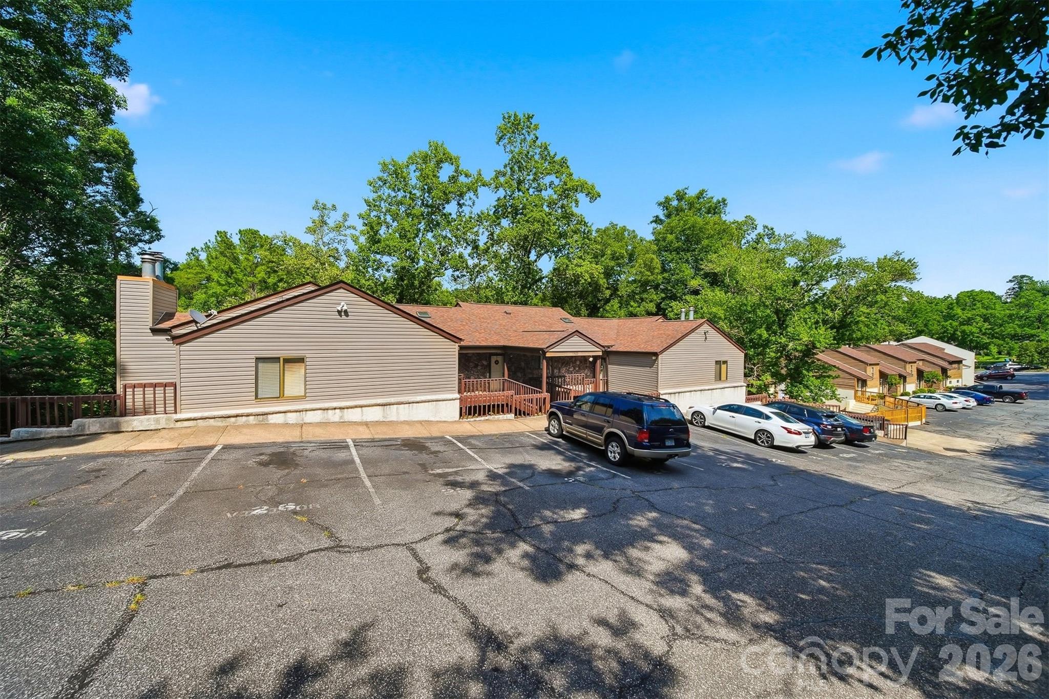 1420 11th Street Drive NW #23 — Hickory