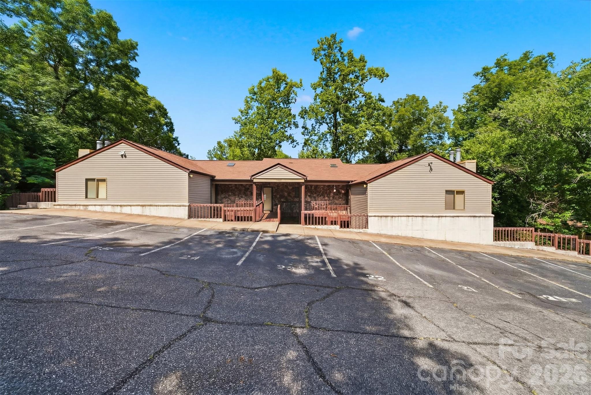 1420 11th Street Drive NW #23 — Hickory