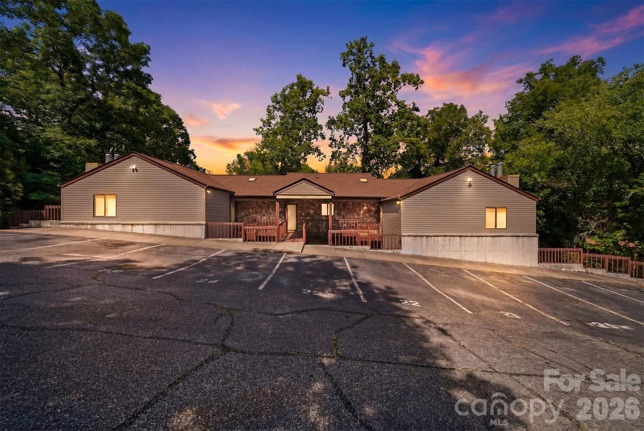 1420 11th Street Drive NW #23 — Hickory