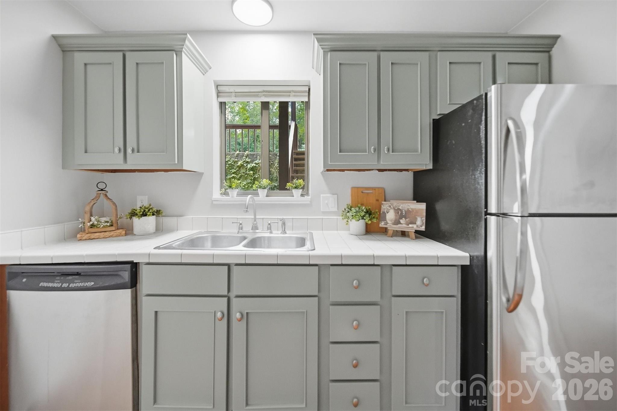 1420 11th Street Drive NW #23 — Hickory