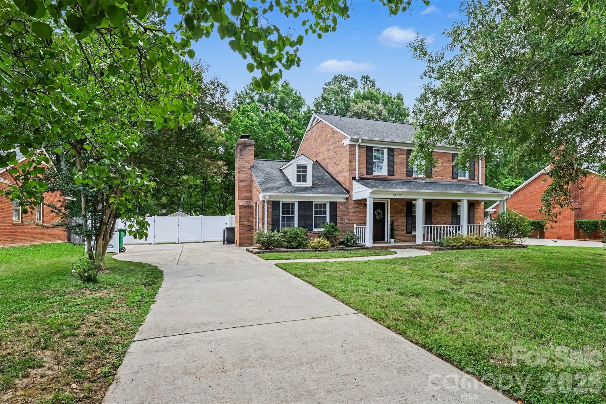 10727 Colony Woods Drive — Charlotte