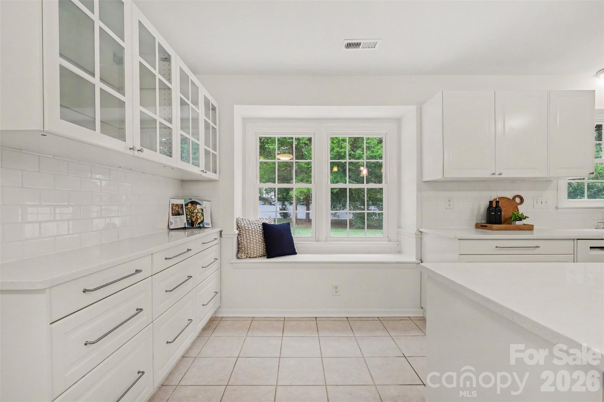 10727 Colony Woods Drive — Charlotte