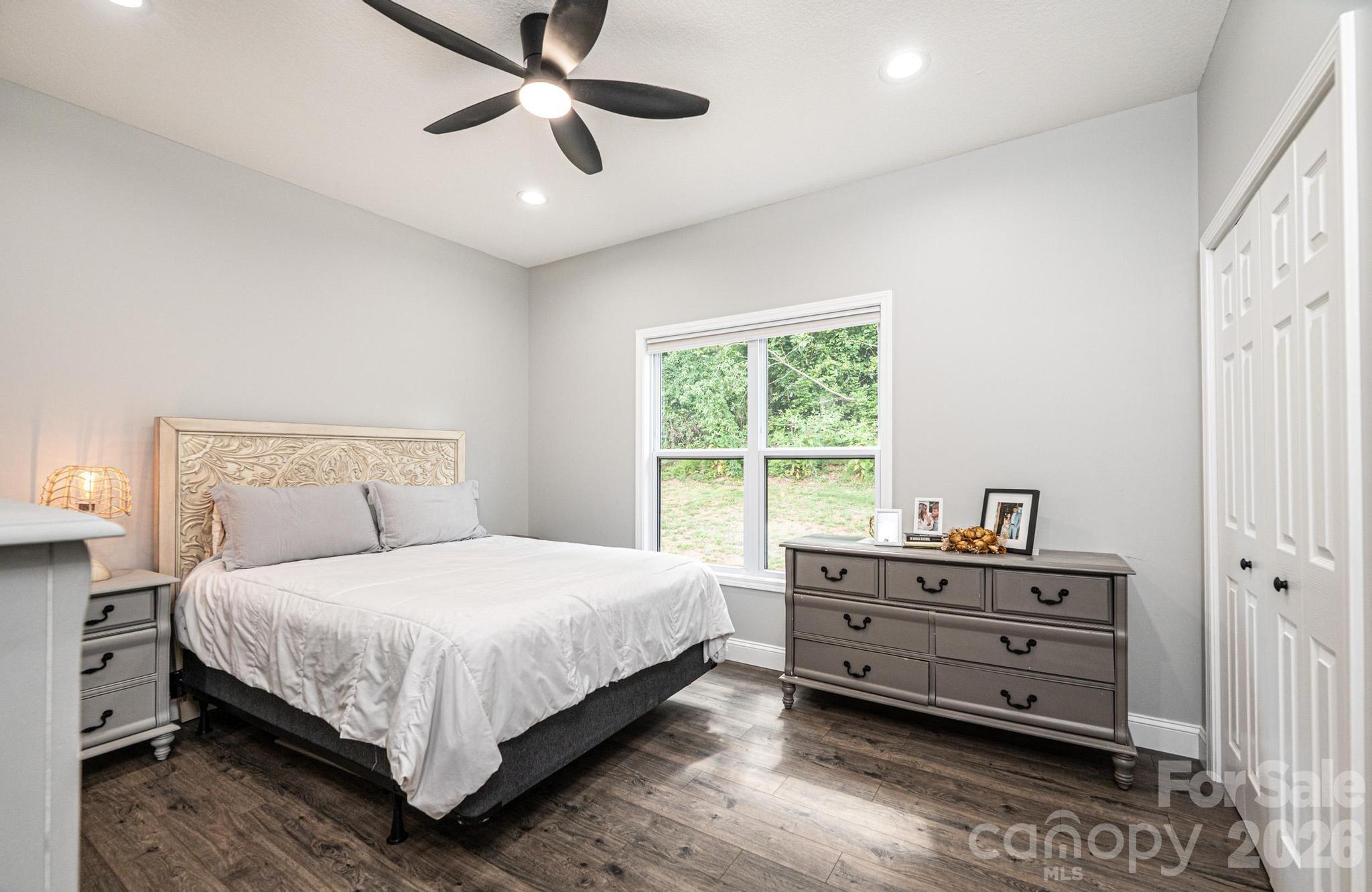 29 Central Avenue — Granite Falls