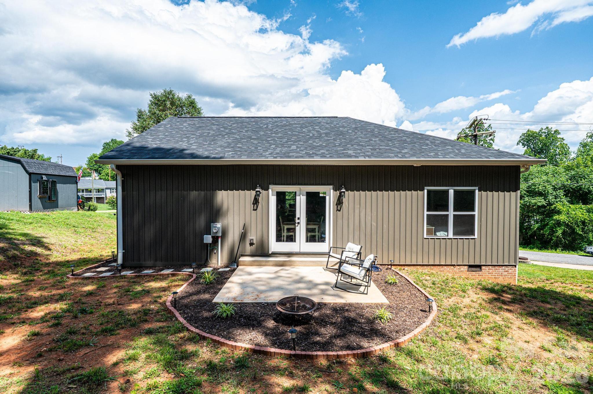29 Central Avenue — Granite Falls