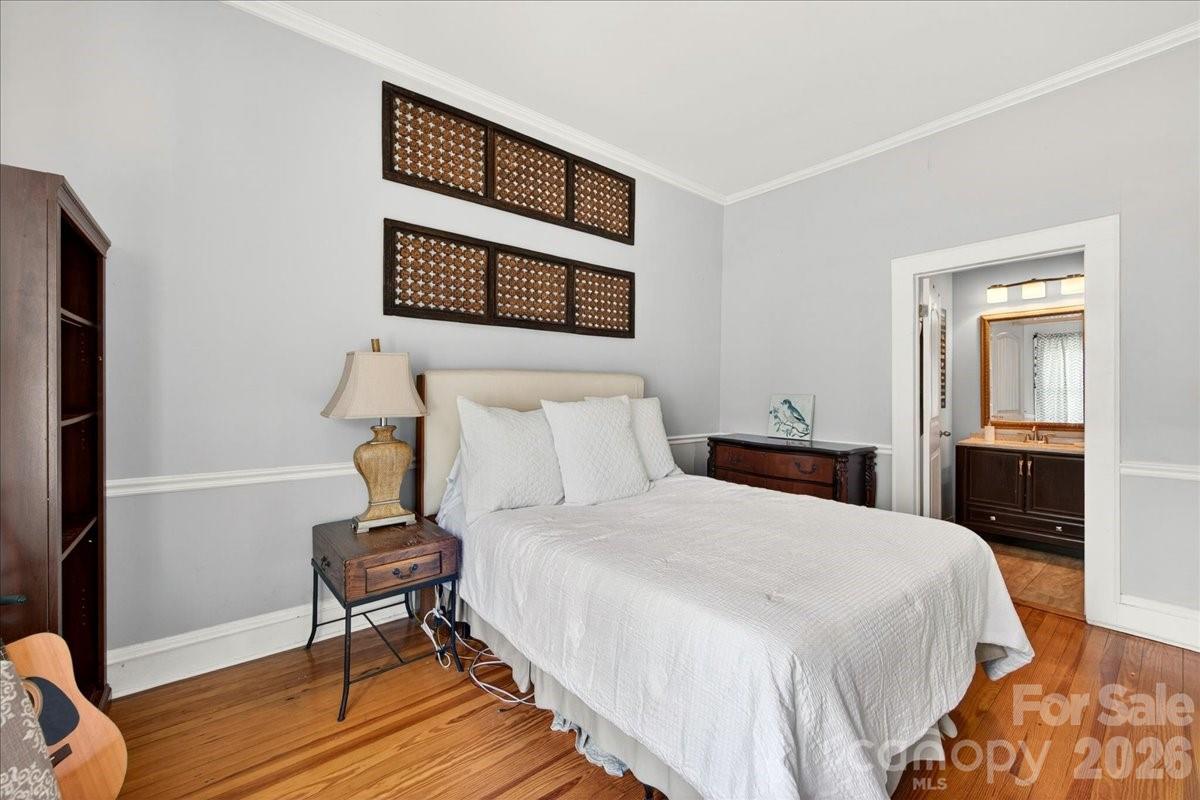 320 E 3rd Avenue — Gastonia
