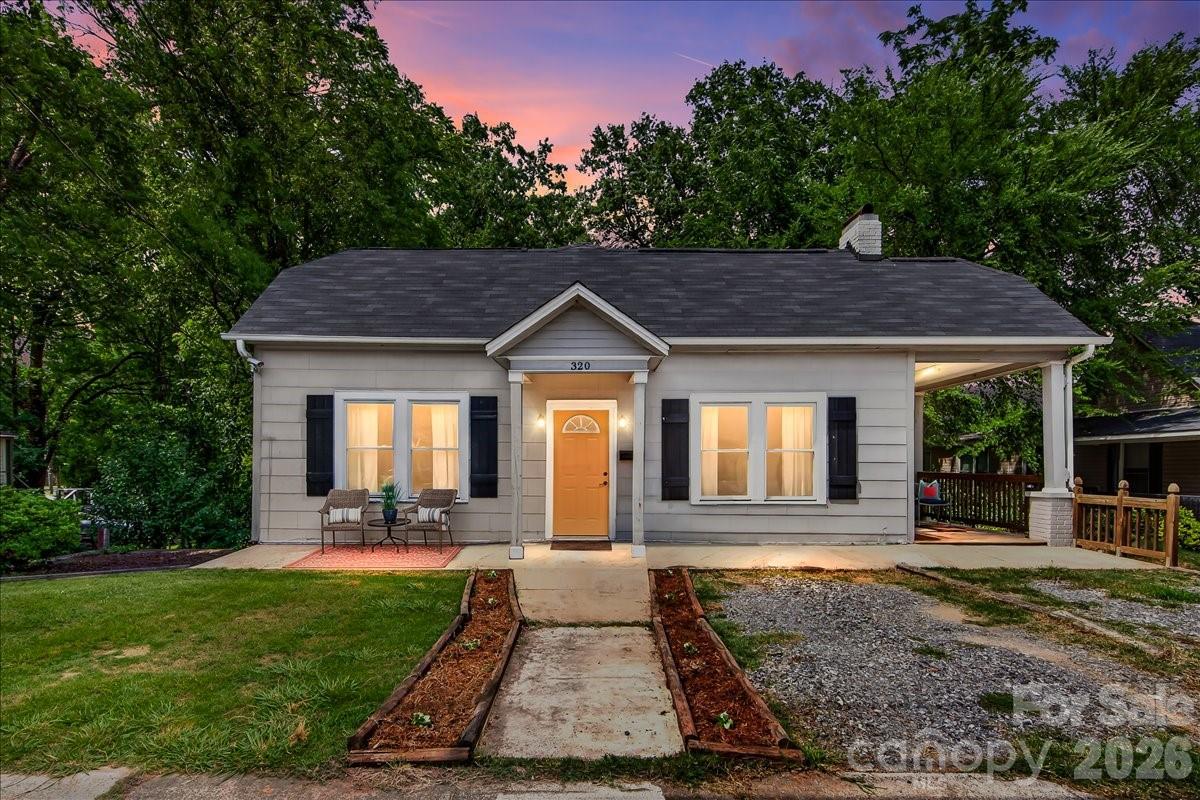 320 E 3rd Avenue — Gastonia