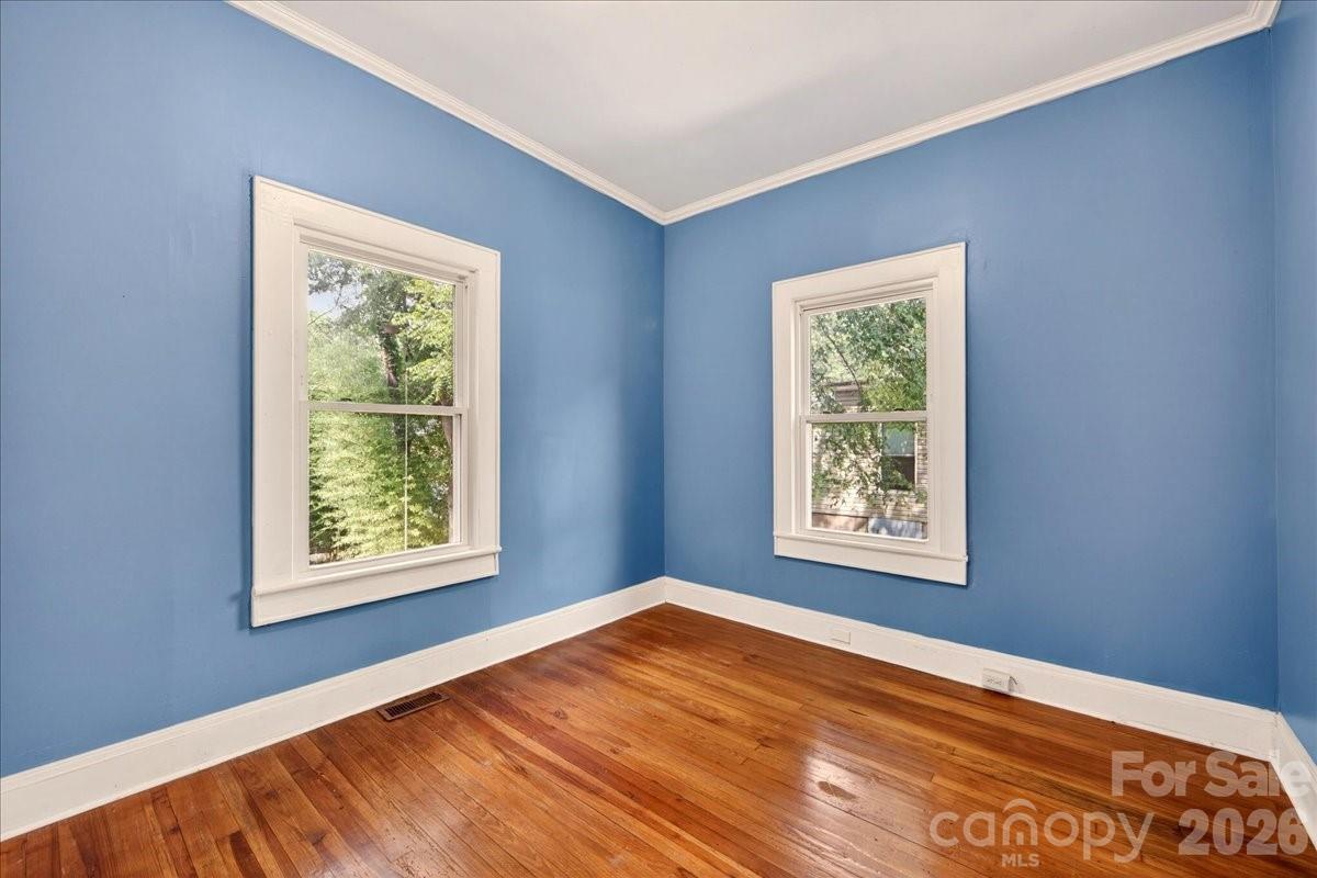 320 E 3rd Avenue — Gastonia