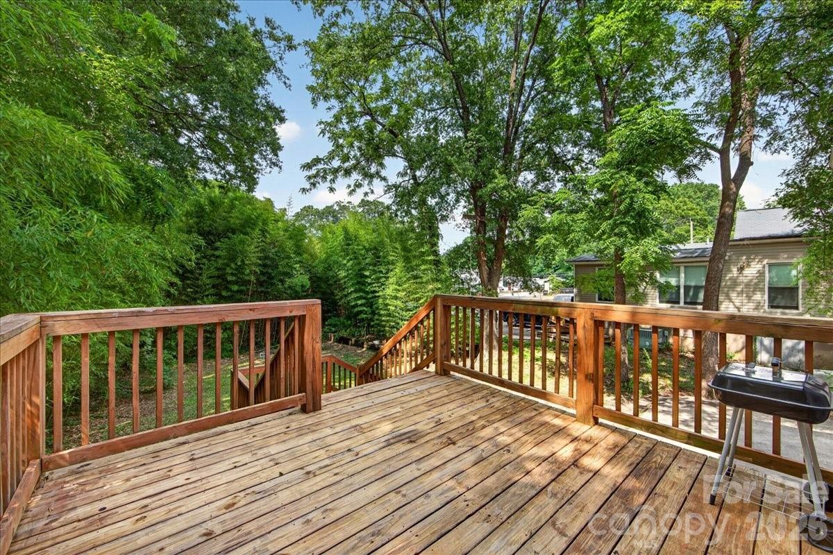 320 E 3rd Avenue — Gastonia