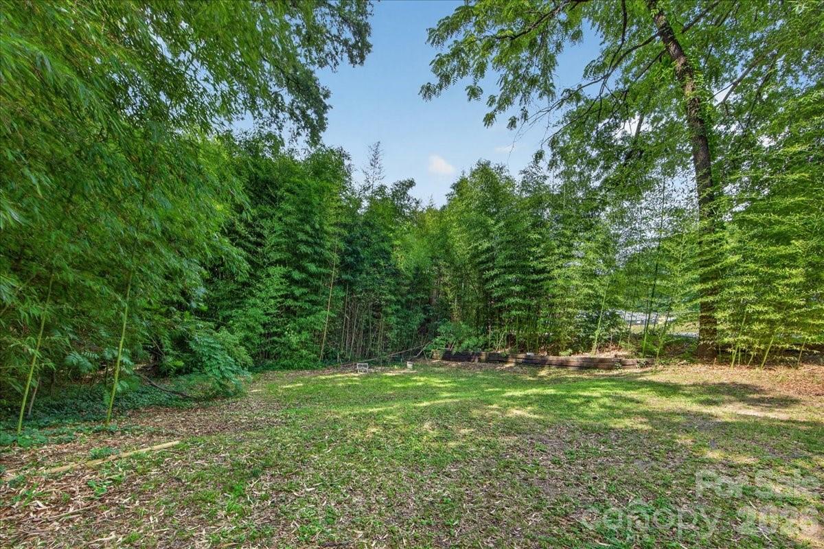 320 E 3rd Avenue — Gastonia