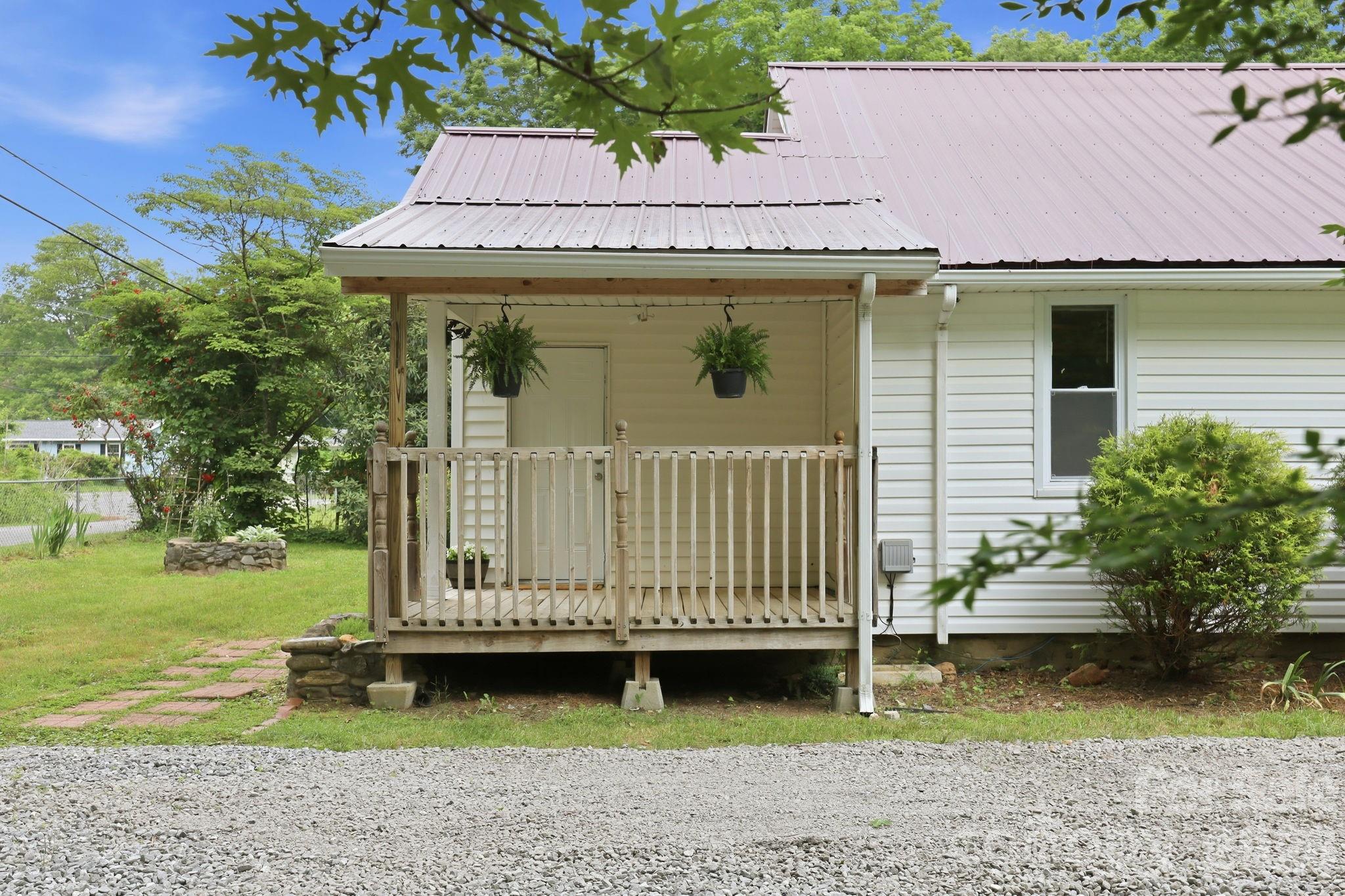 226 Vance Avenue — Black Mountain