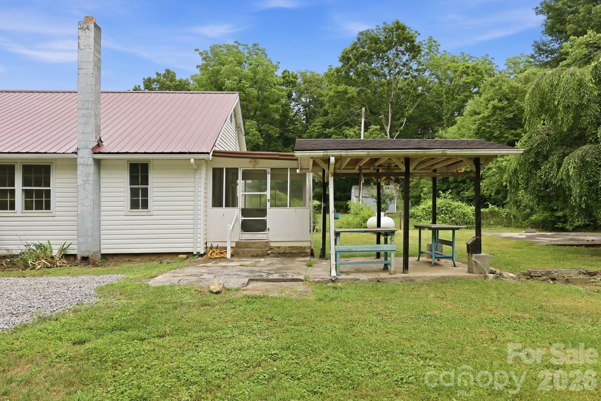 226 Vance Avenue — Black Mountain