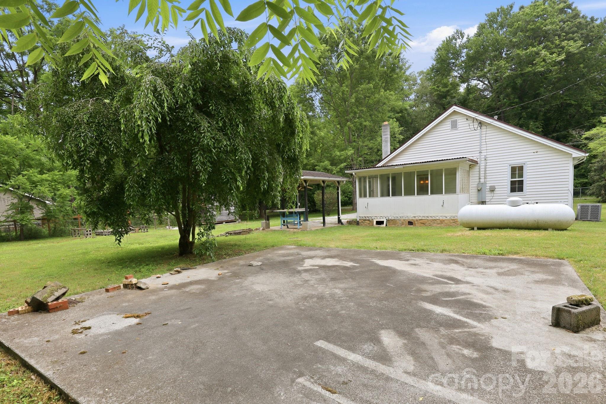 226 Vance Avenue — Black Mountain