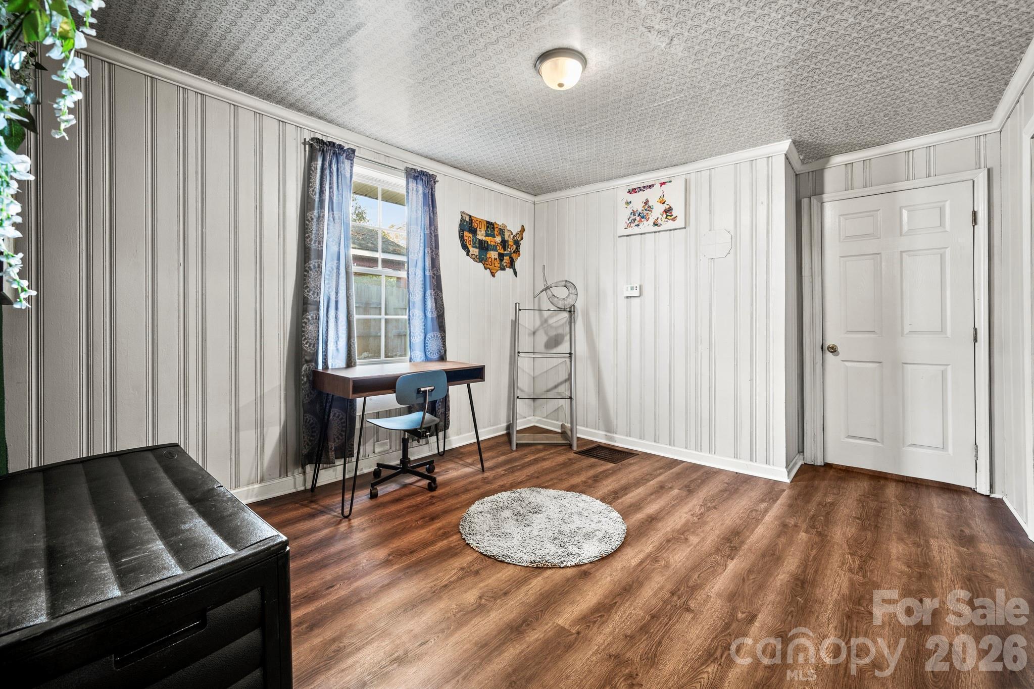 933 Rowan Street — Charlotte
